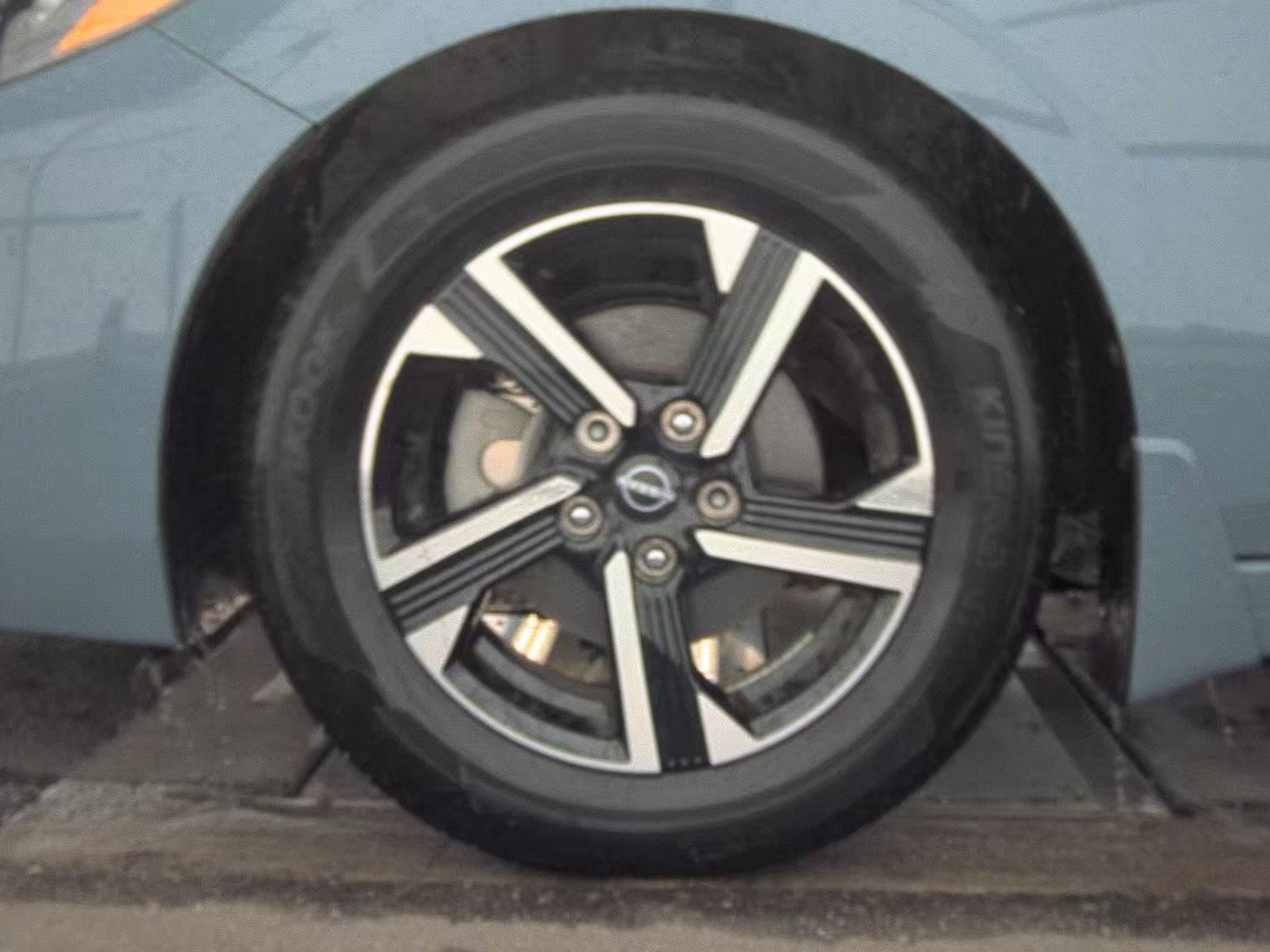 NISSAN SENTRA - 10
