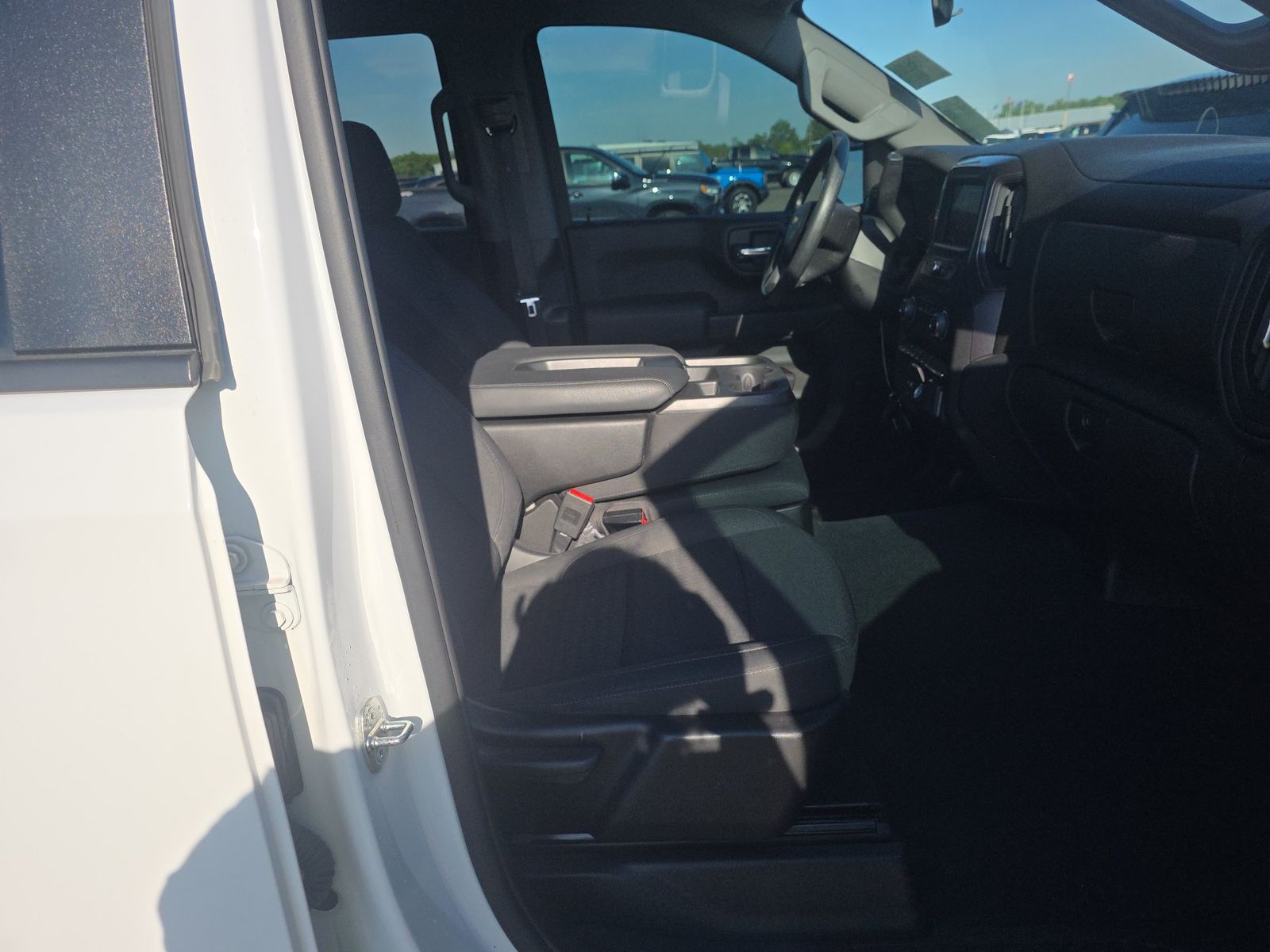 2023 Chevrolet Silverado 1500 Custom AWD