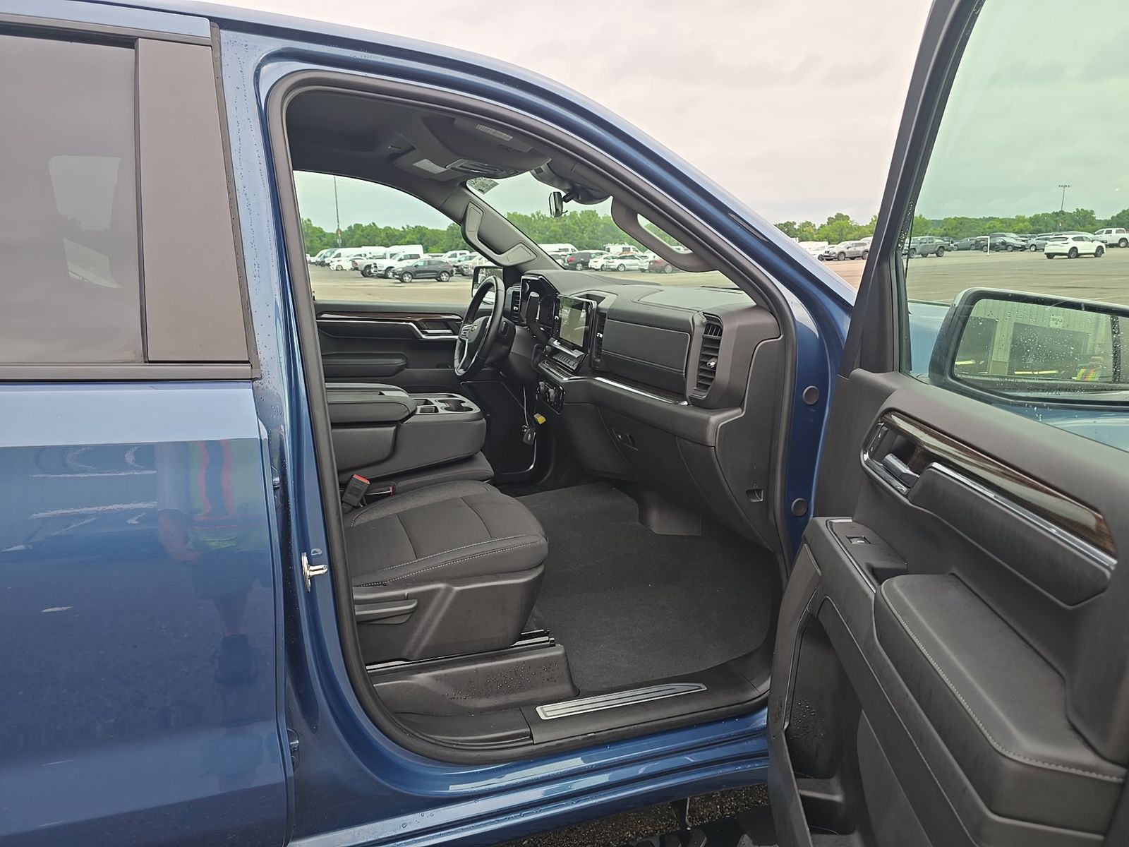 2024 Chevrolet Silverado 1500 LT AWD