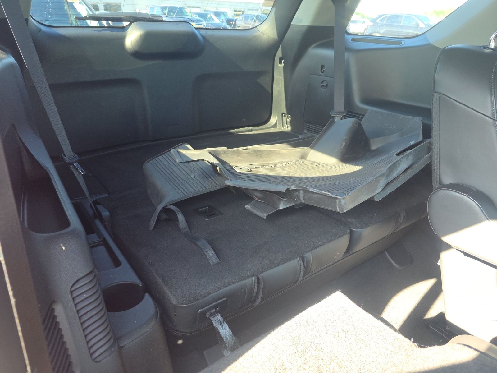 FORD EXPLORER - 9