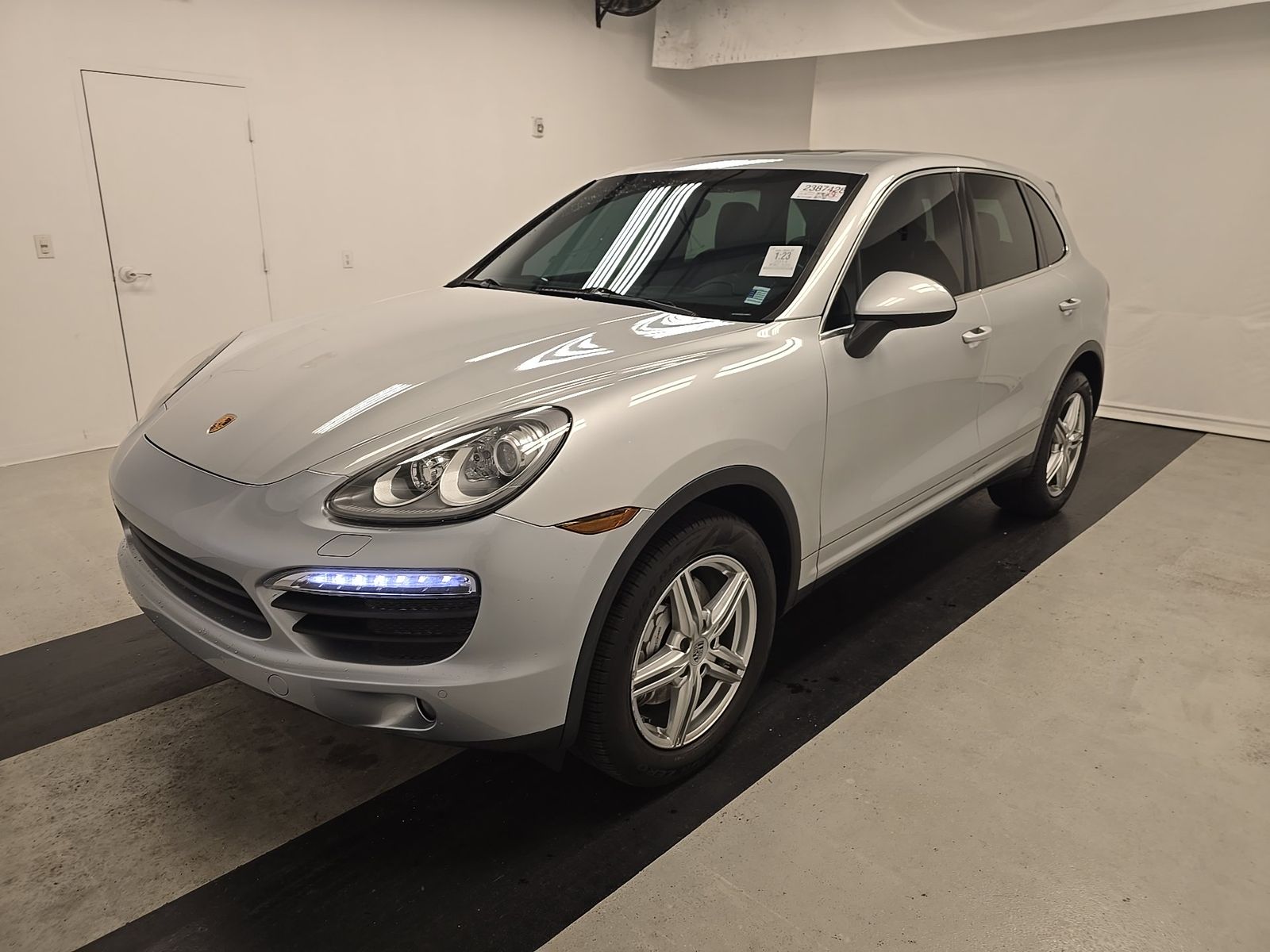 PORSCHE CAYENNE - 1