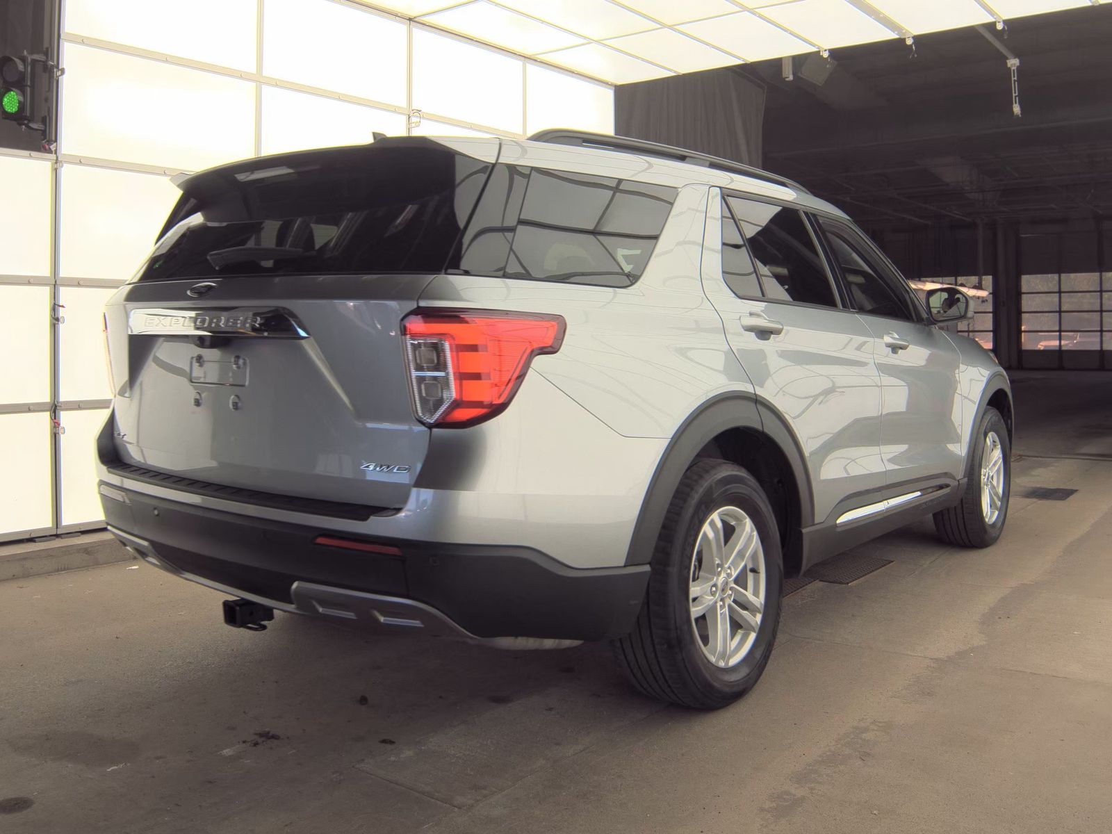 FORD EXPLORER - 6