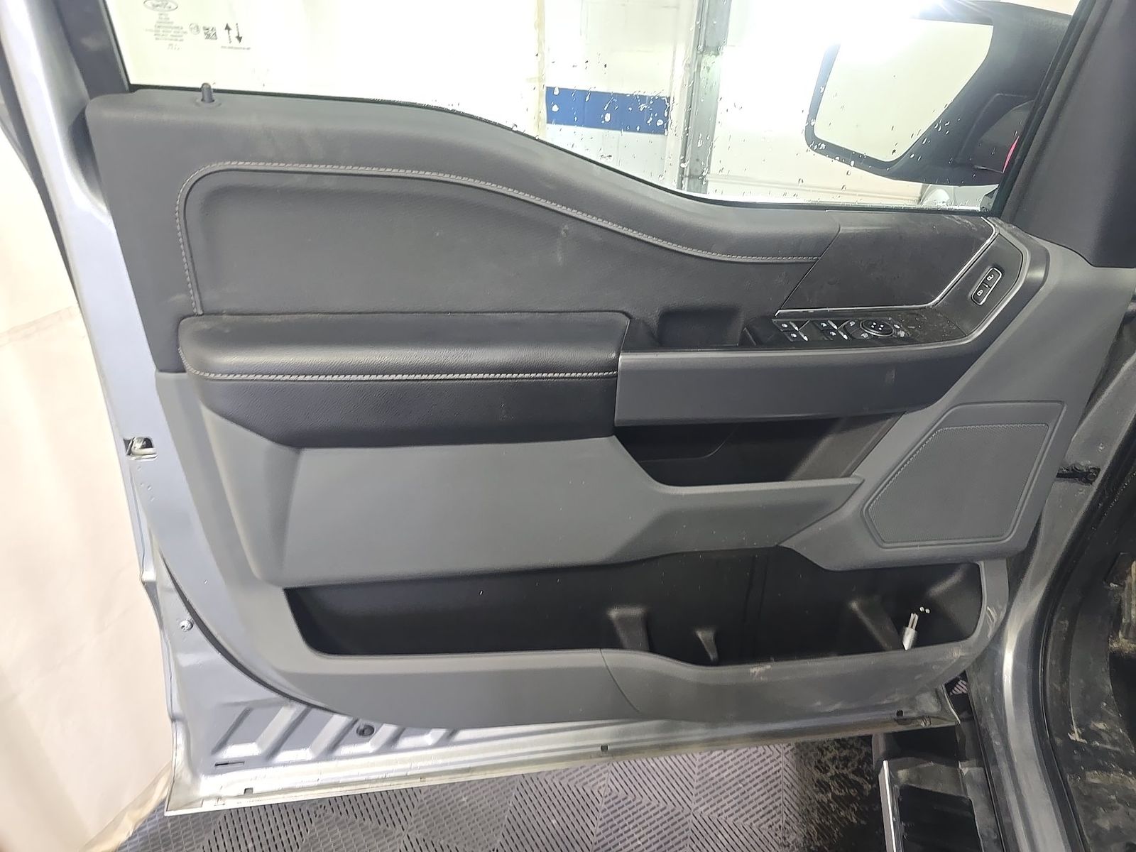 2025 Ford F-150 XLT AWD