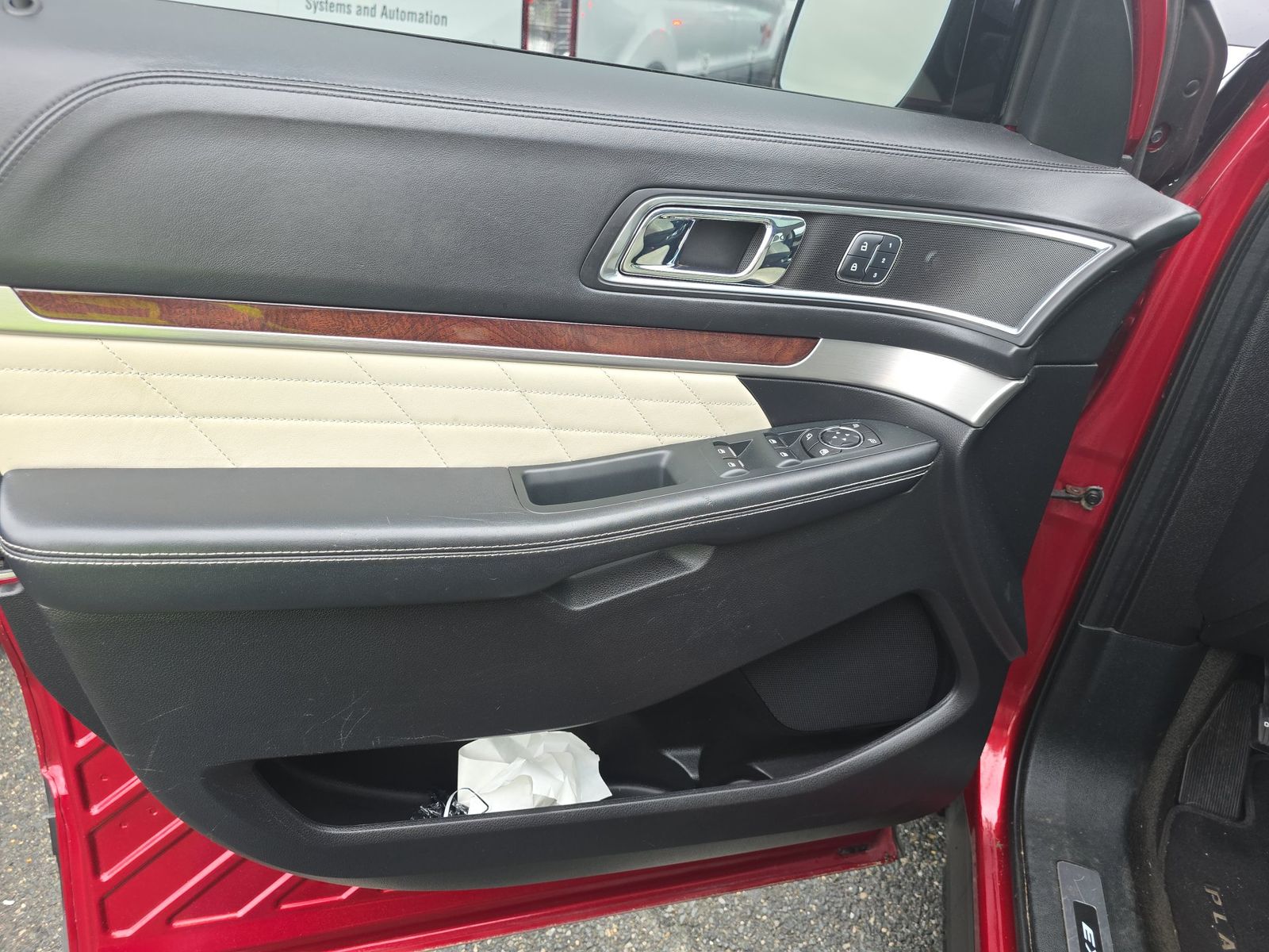 FORD EXPLORER - 10