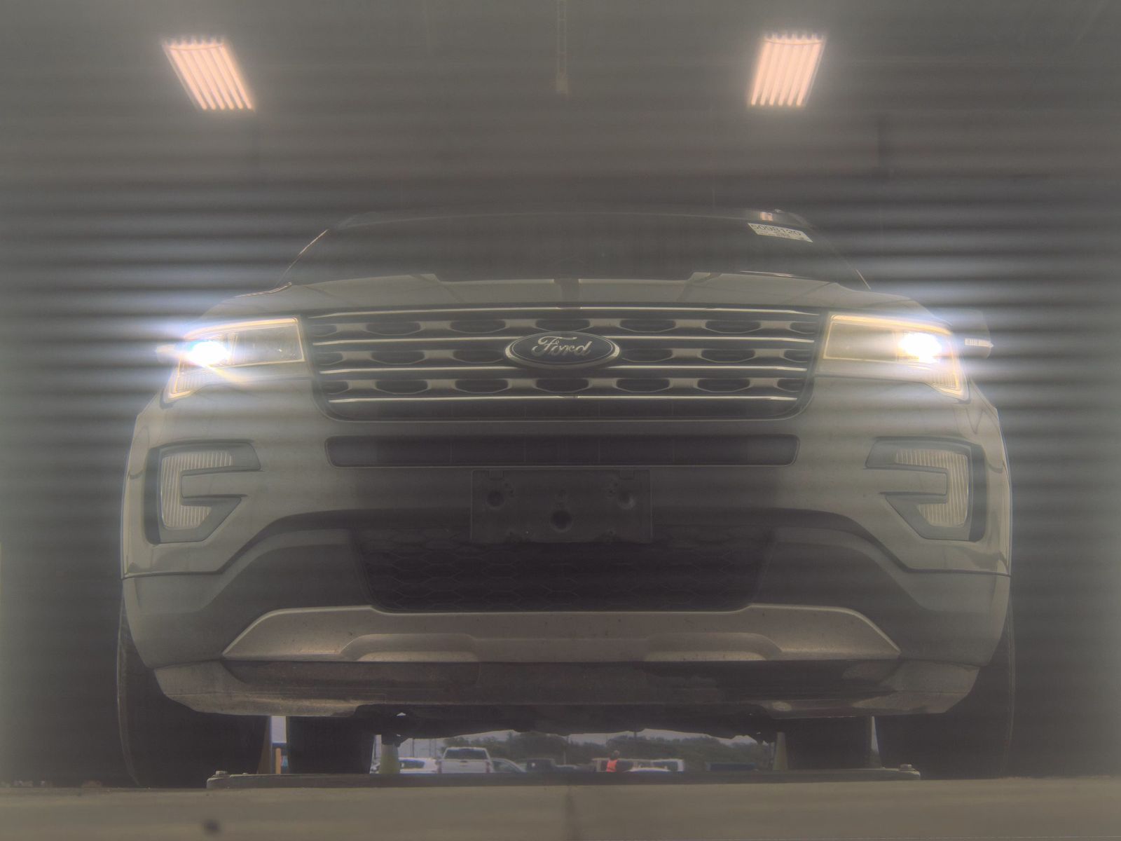 FORD EXPLORER - 4