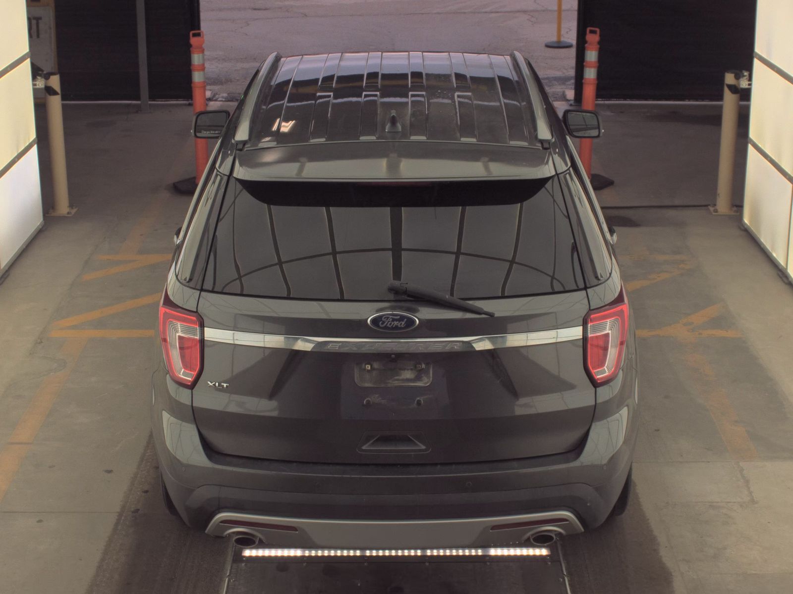 FORD EXPLORER - 7