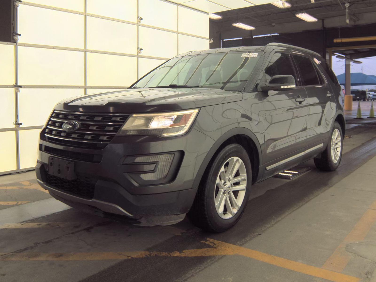 FORD EXPLORER - 1