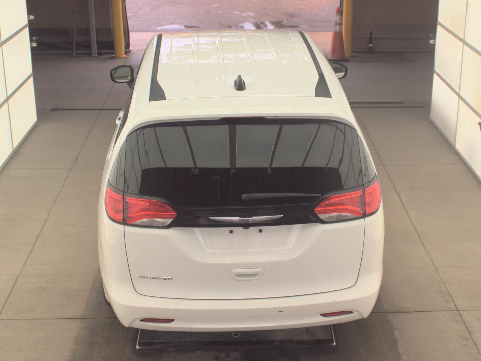 CHRYSLER VOYAGER - 7