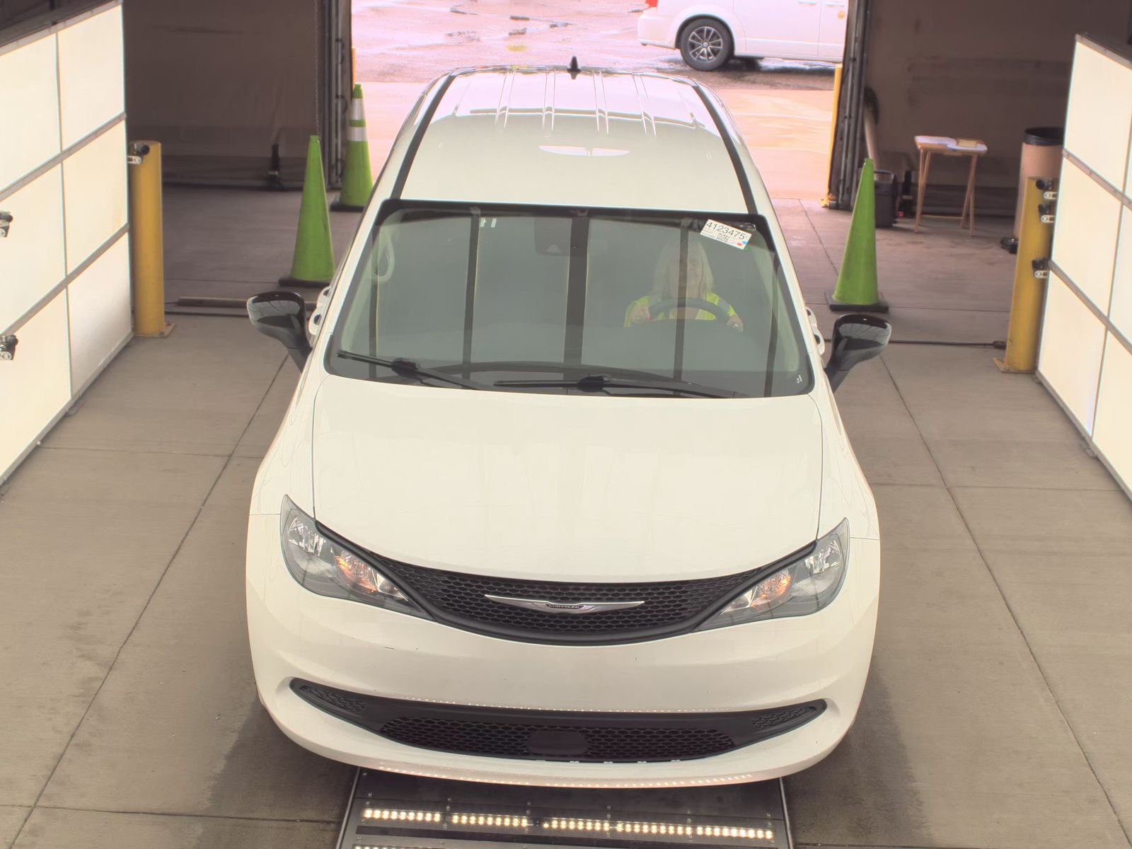 CHRYSLER VOYAGER - 3