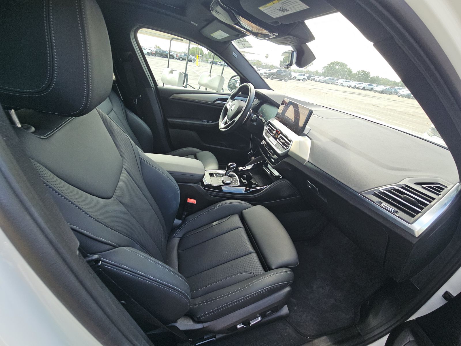 2025 BMW X4 xDrive30i AWD