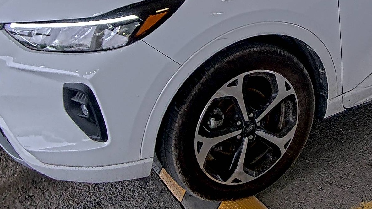 FORD ESCAPE - 8
