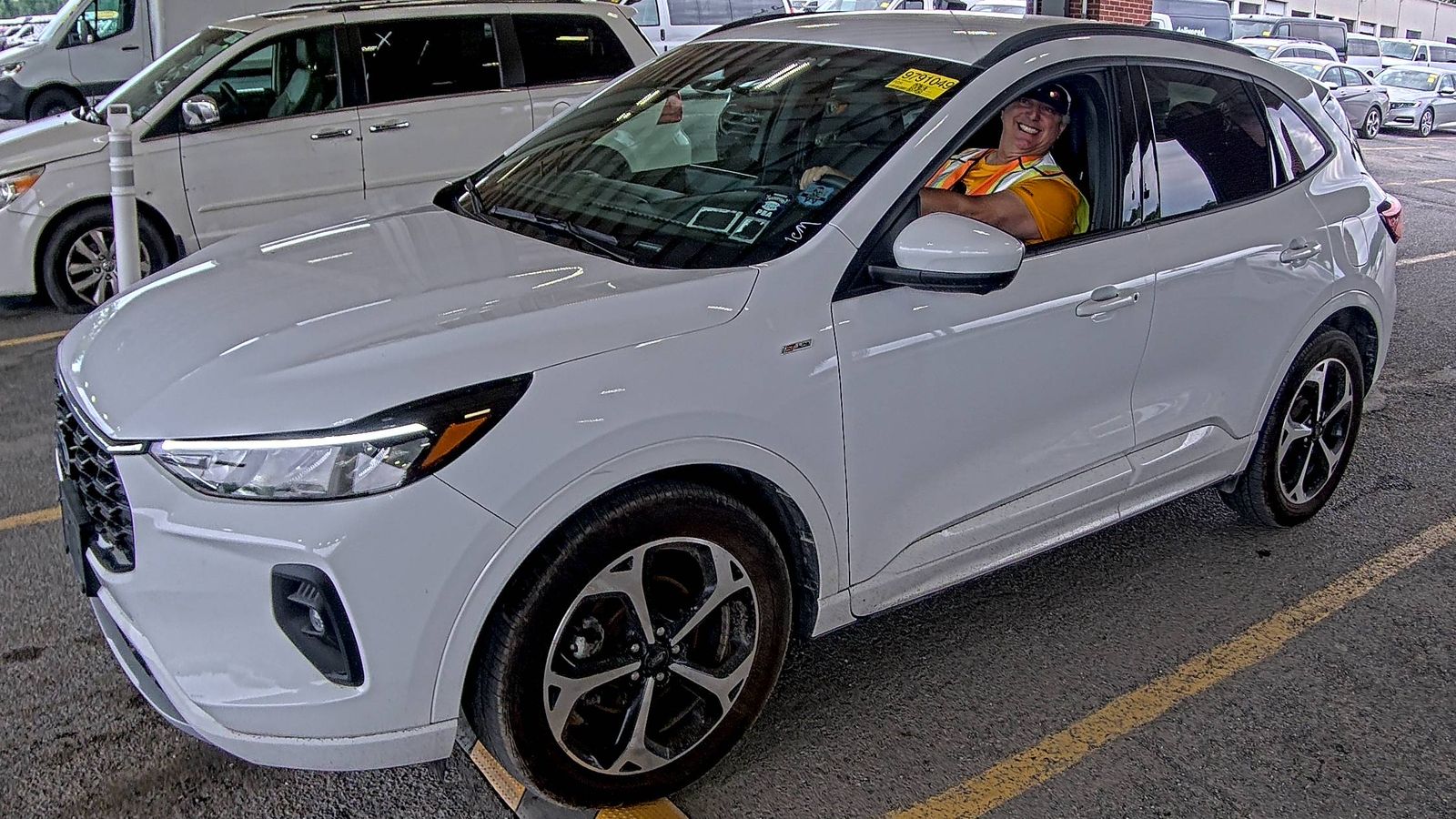 FORD ESCAPE - 1