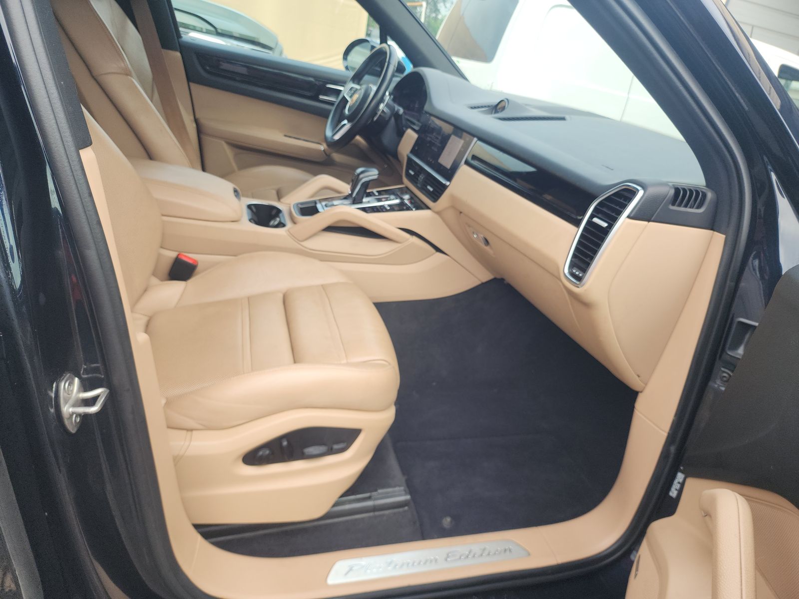 PORSCHE CAYENNE - 9