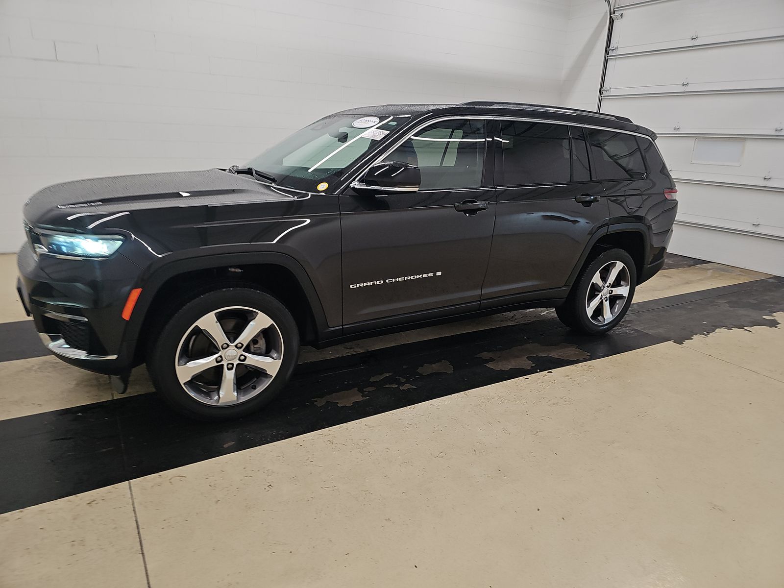 2022 Jeep Grand Cherokee L's photo