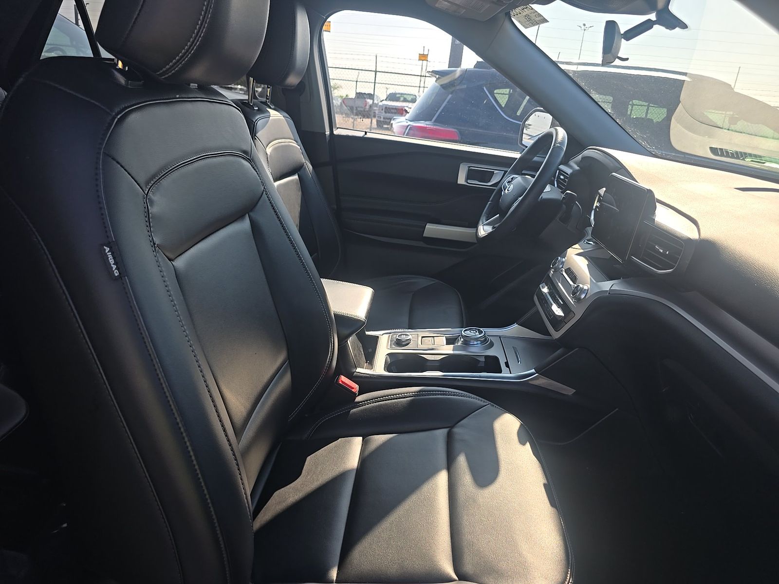 FORD EXPLORER - 9