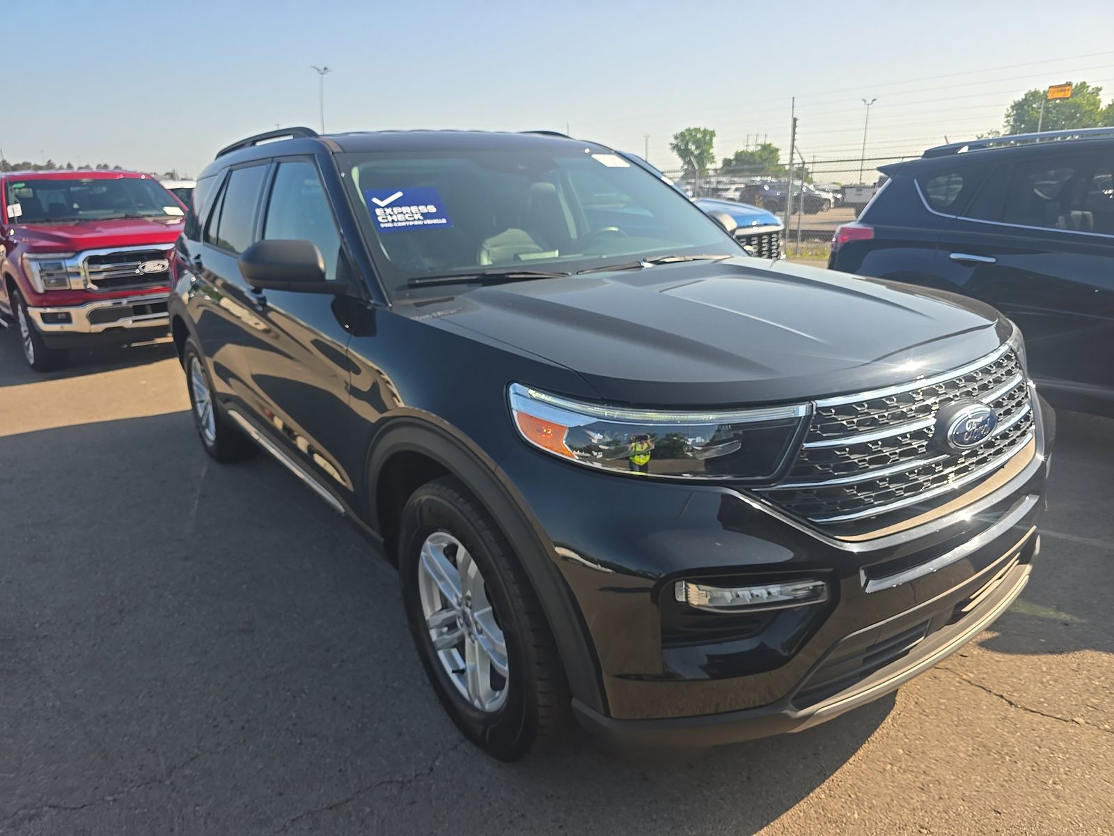 FORD EXPLORER - 4