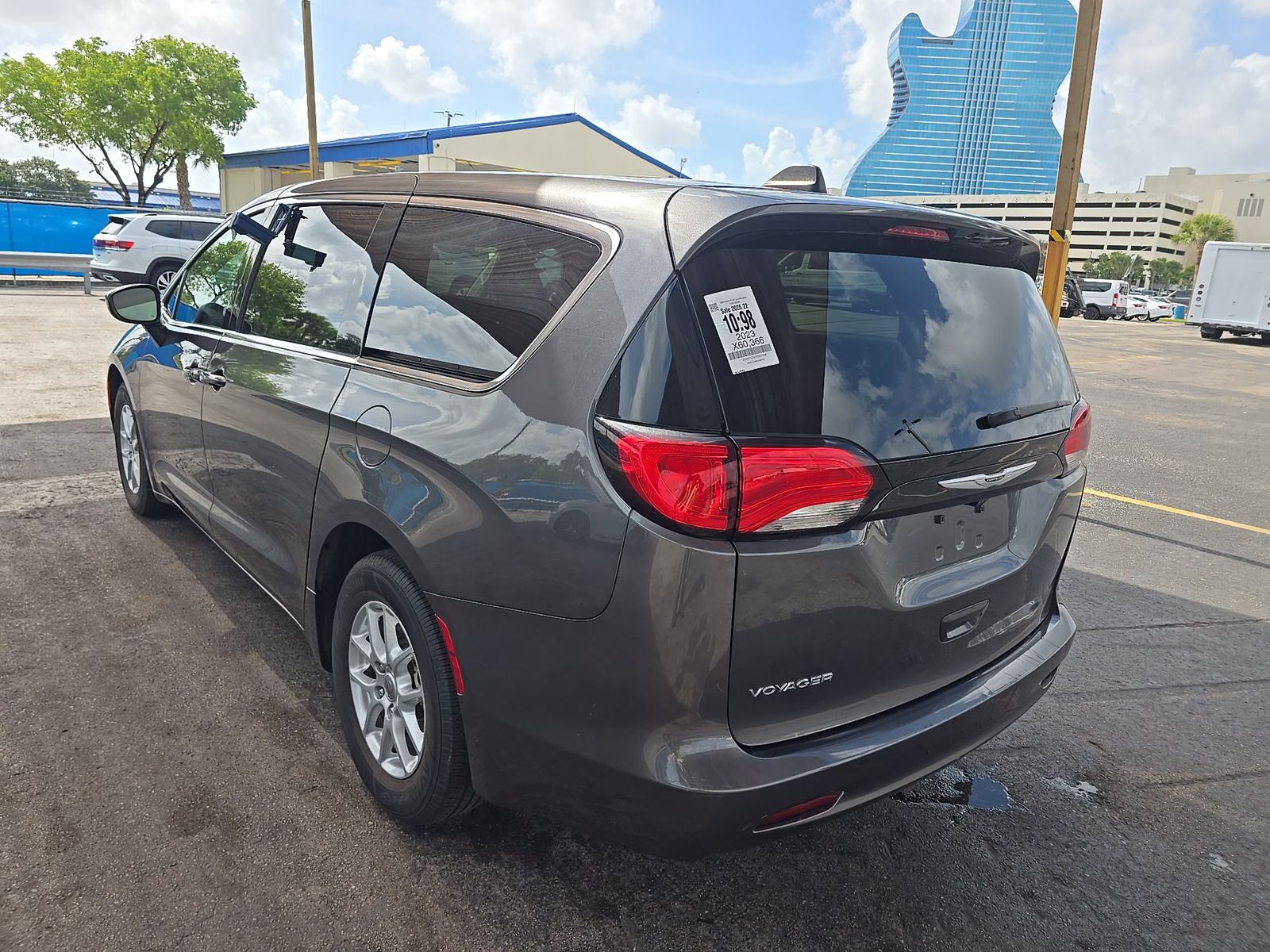 CHRYSLER VOYAGER - 7