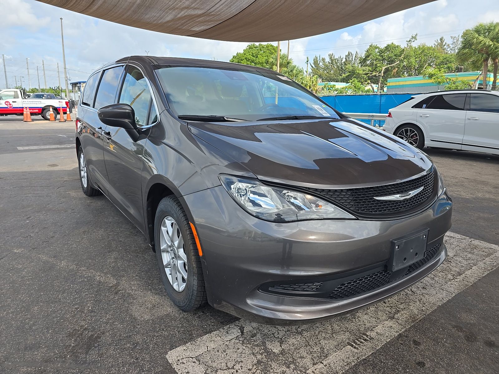 CHRYSLER VOYAGER - 4