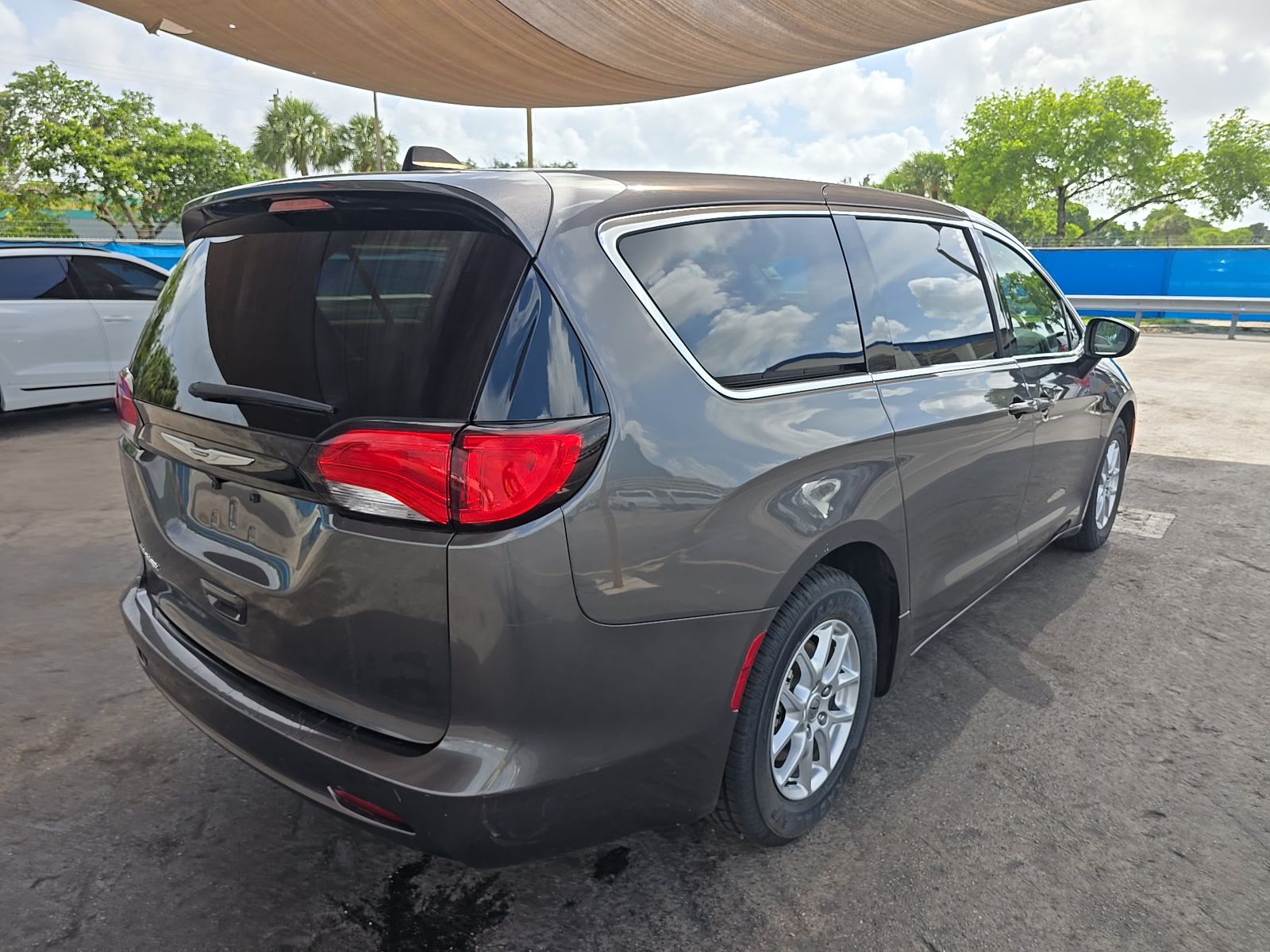CHRYSLER VOYAGER - 5
