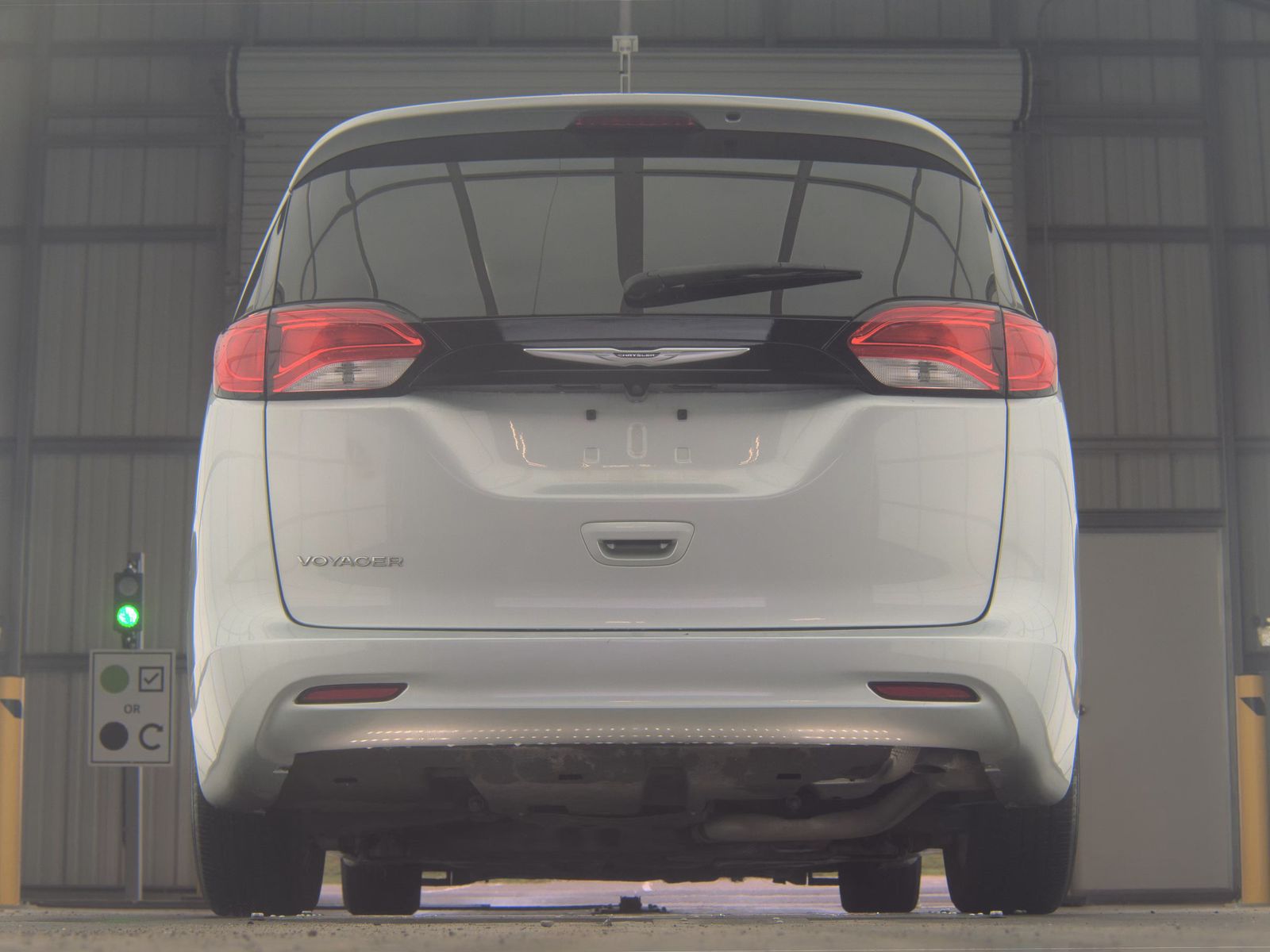 CHRYSLER VOYAGER - 8
