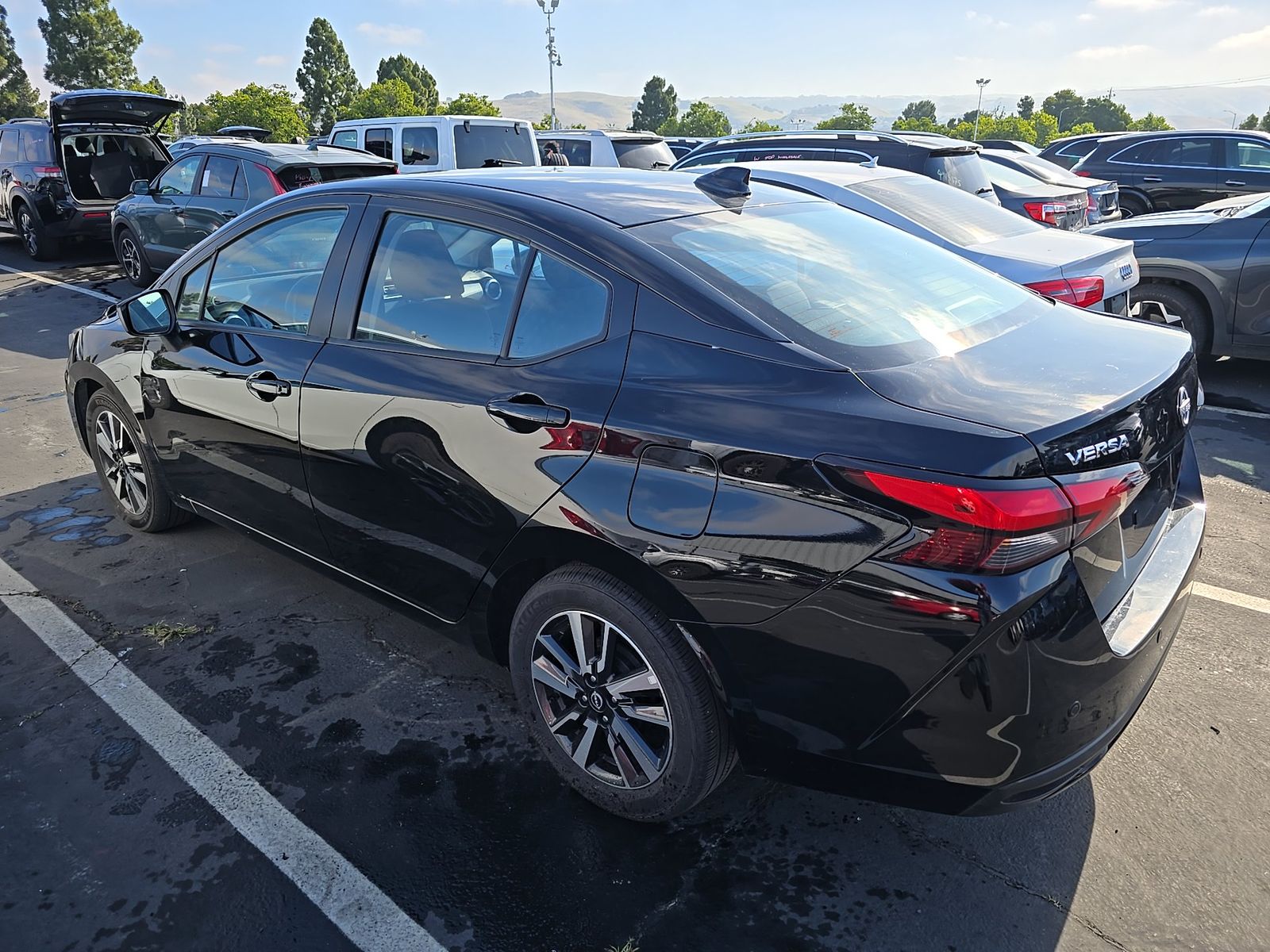 NISSAN VERSA - 7