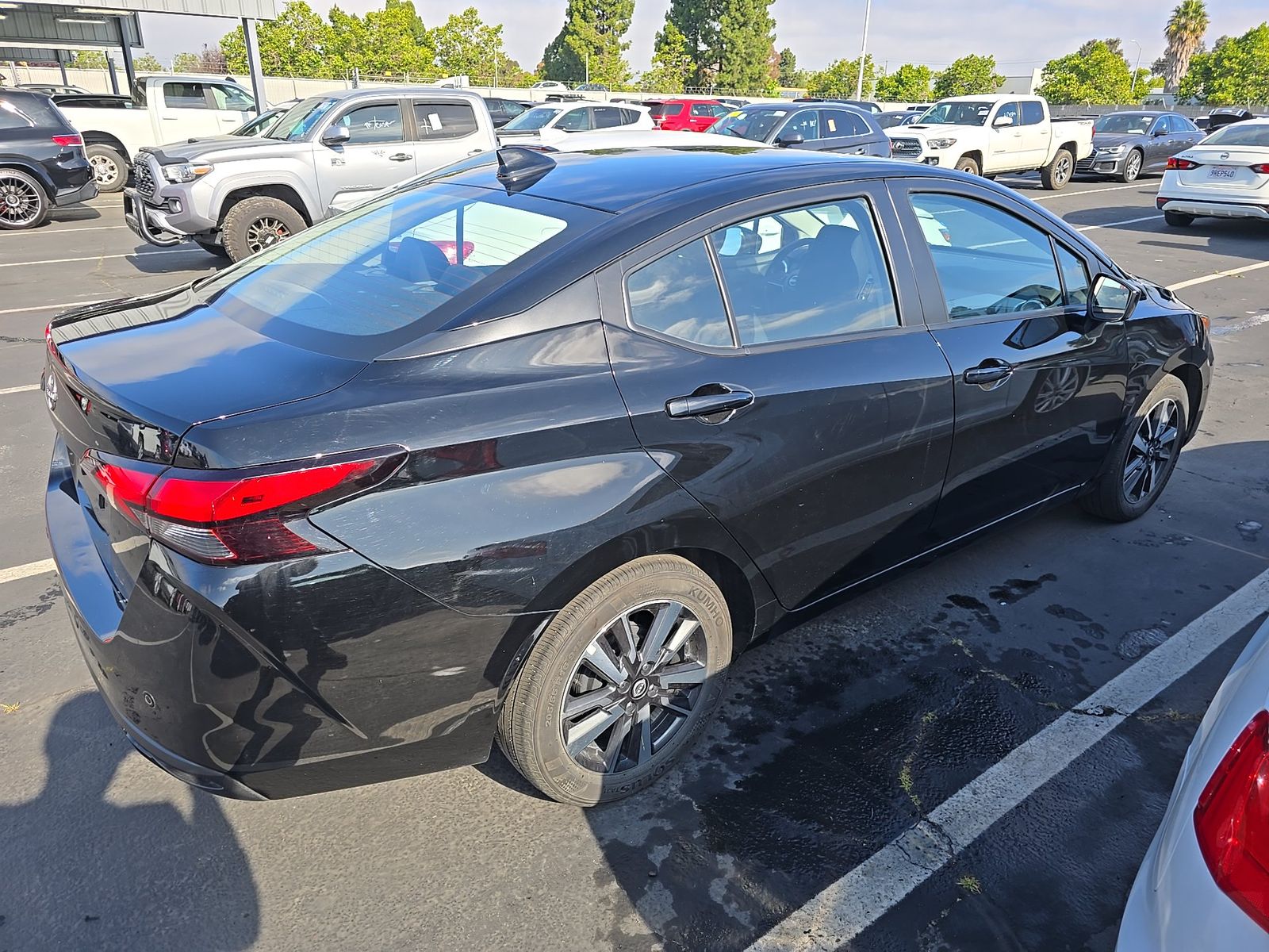 NISSAN VERSA - 5
