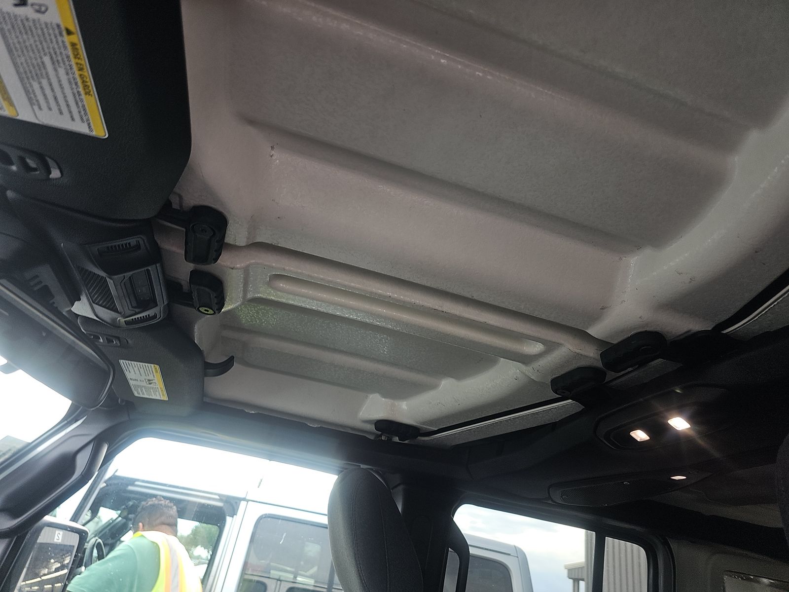 2024 Jeep Wrangler Sahara AWD