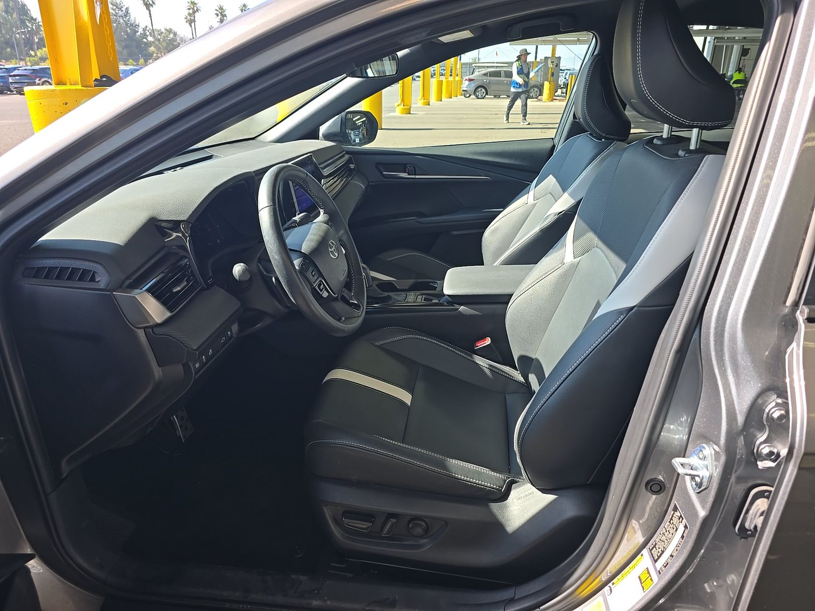 TOYOTA CAMRY - 8