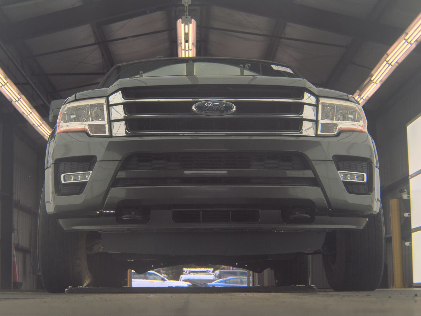 FORD EXPEDITION - 4