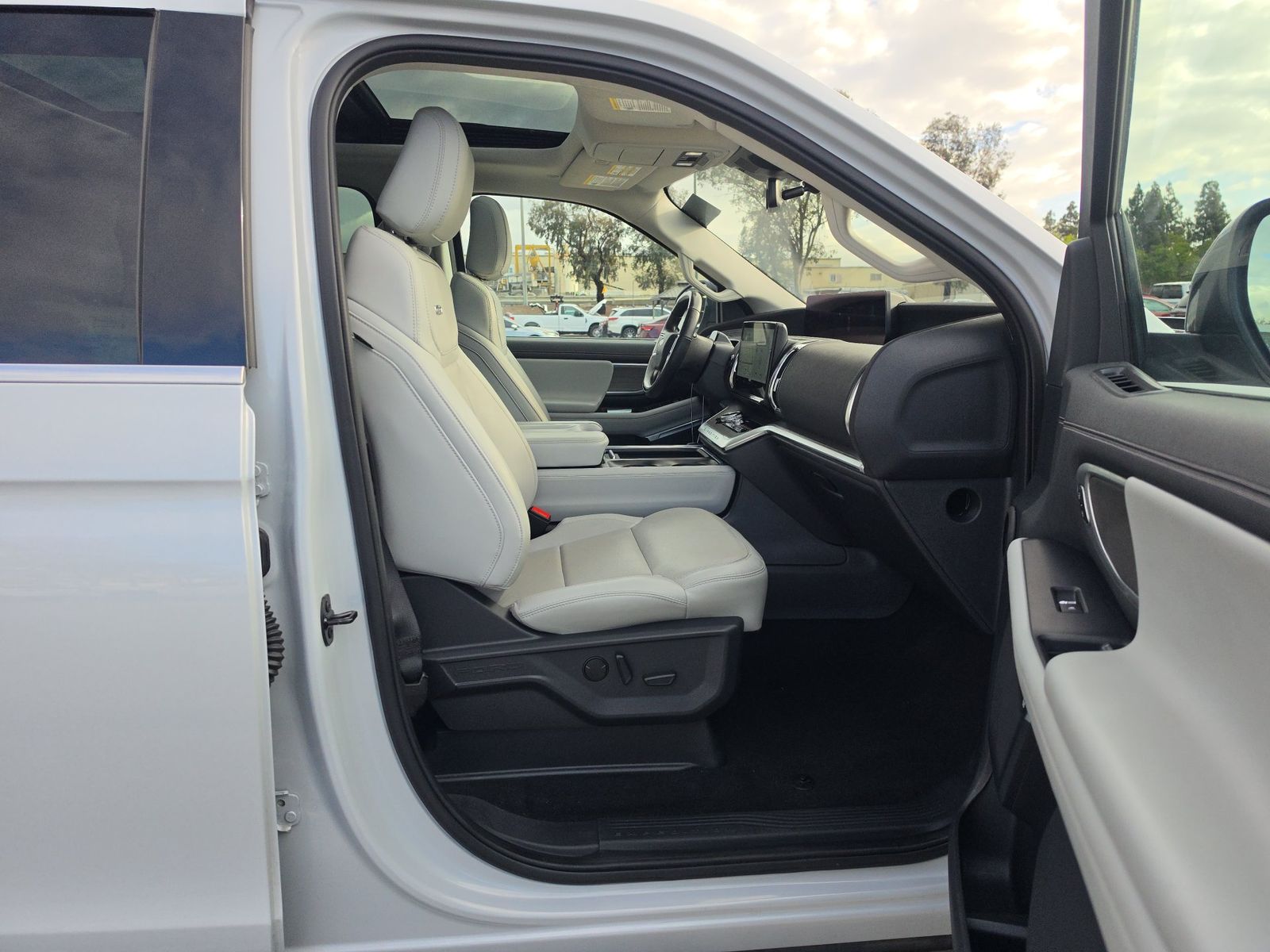 FORD EXPEDITION MAX - 9