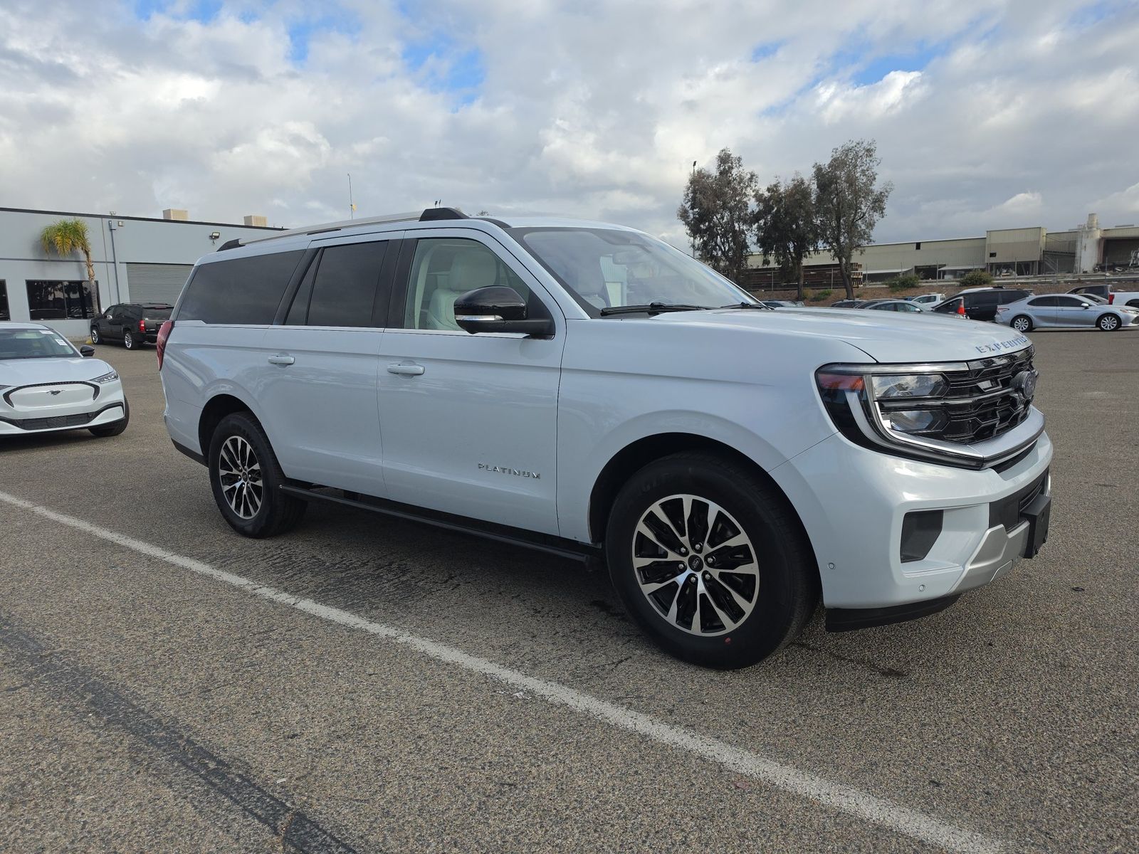 FORD EXPEDITION MAX - 4