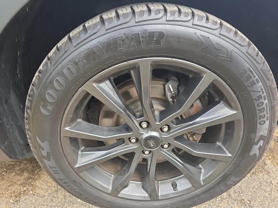FORD EXPLORER - 10