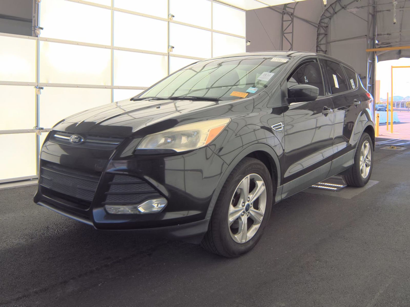 FORD ESCAPE - 1