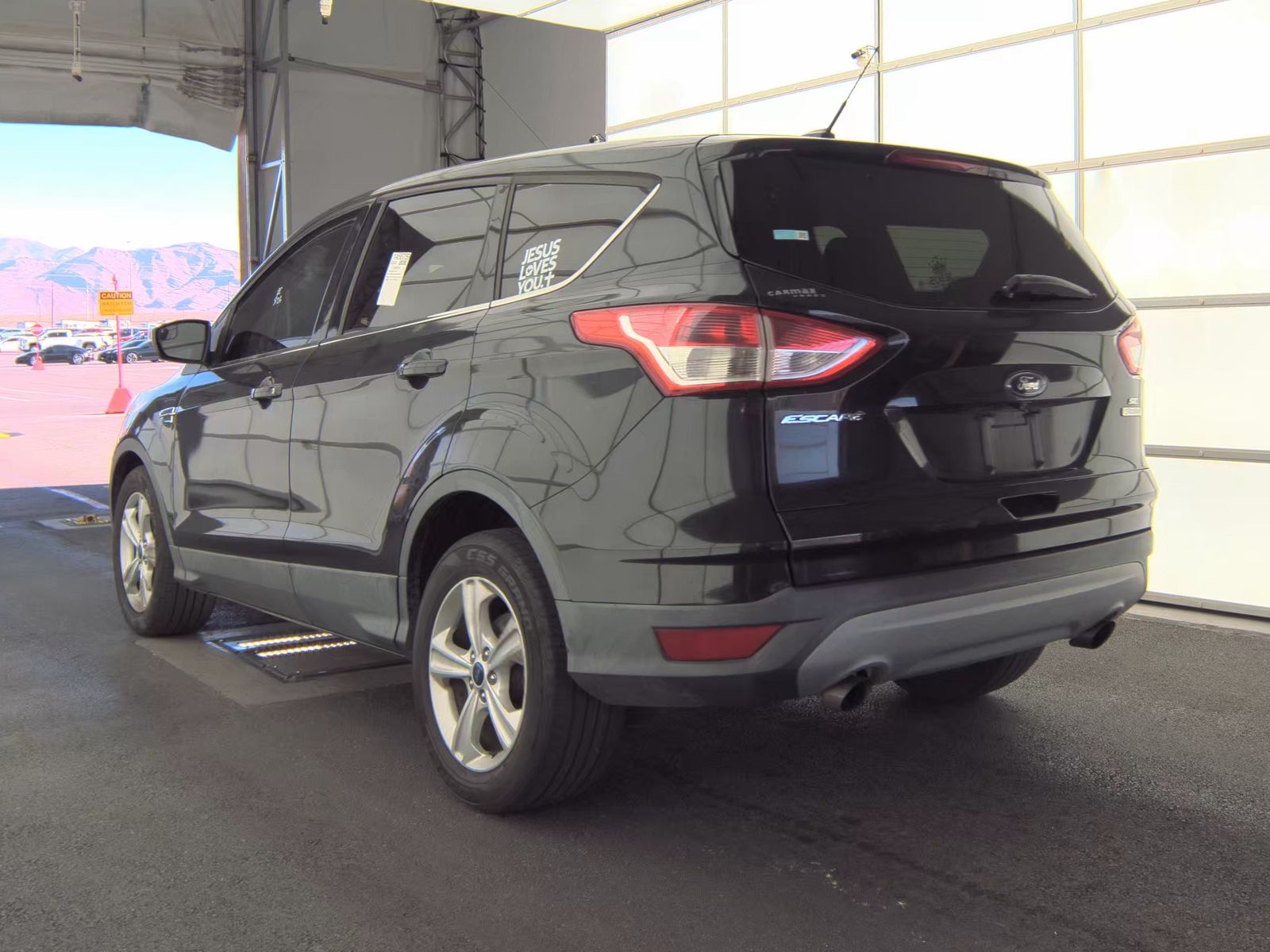 FORD ESCAPE - 9