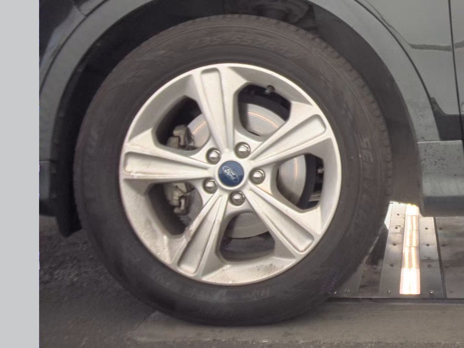 FORD ESCAPE - 10