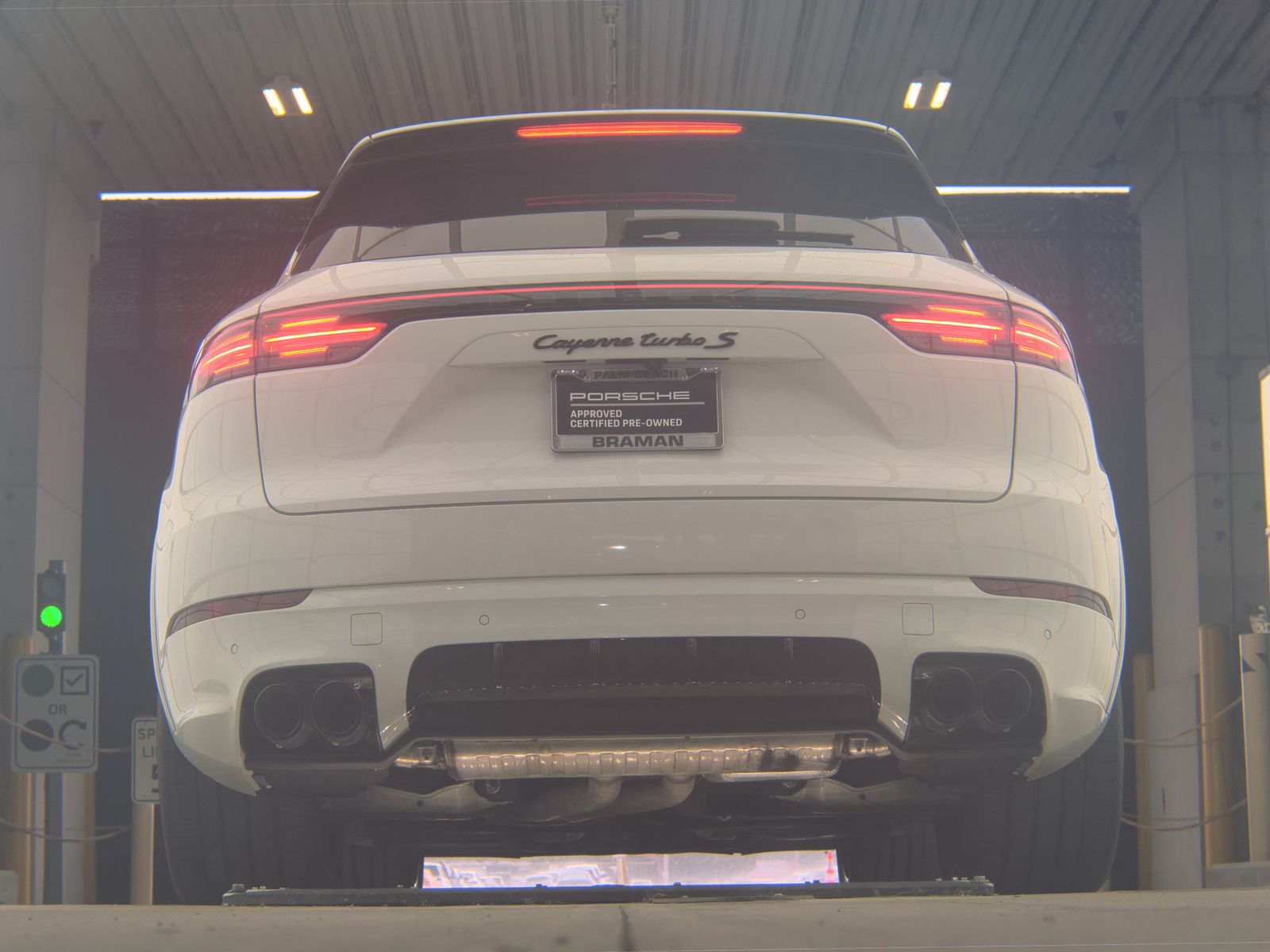 PORSCHE CAYENNE - 8