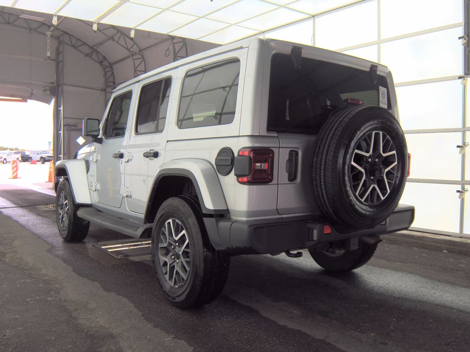 2024 Jeep Wrangler Sahara AWD