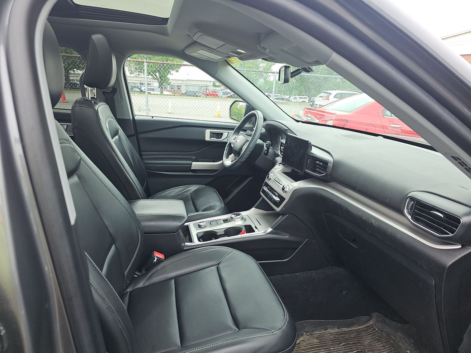 FORD EXPLORER - 9