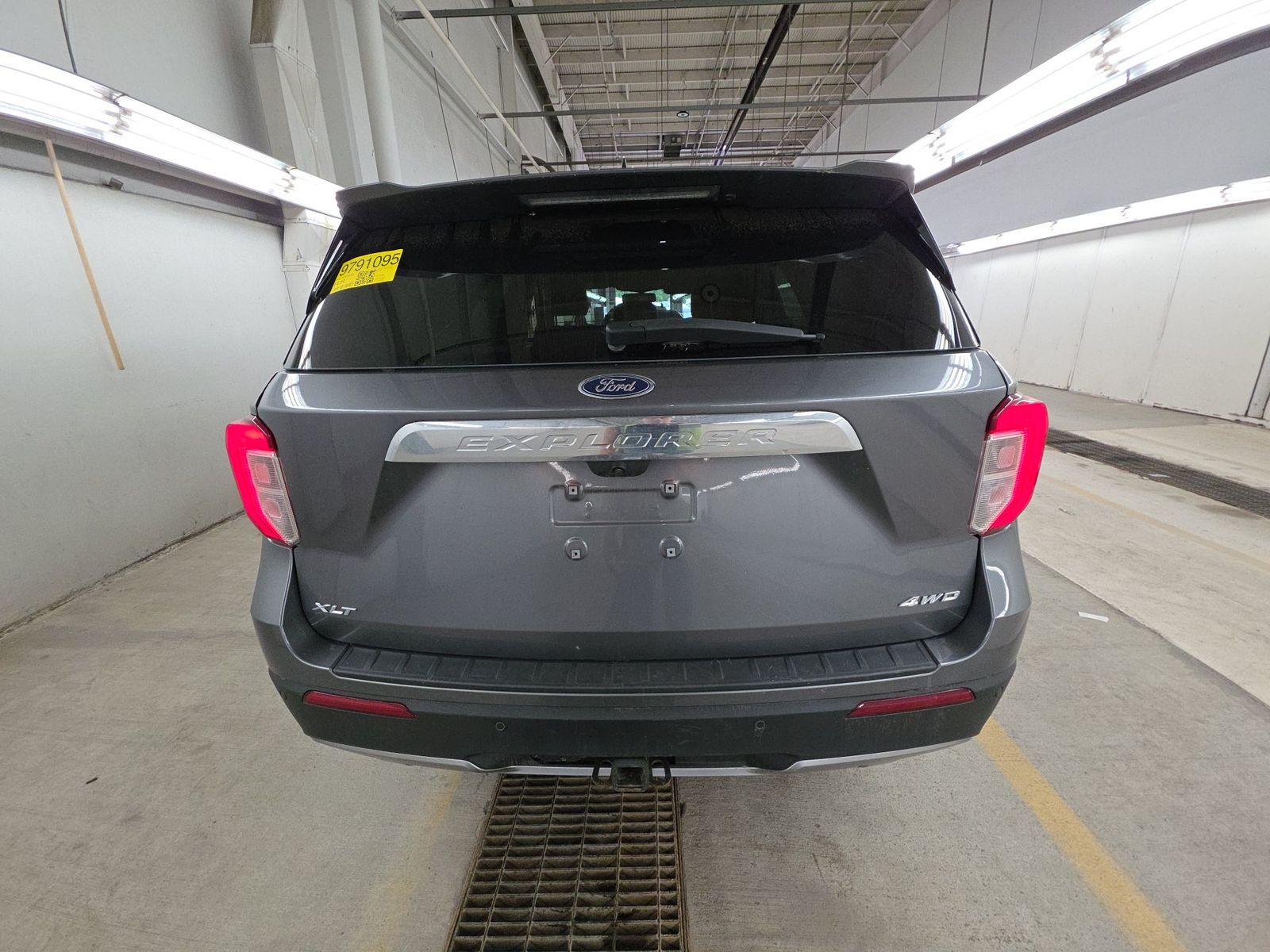 FORD EXPLORER - 6