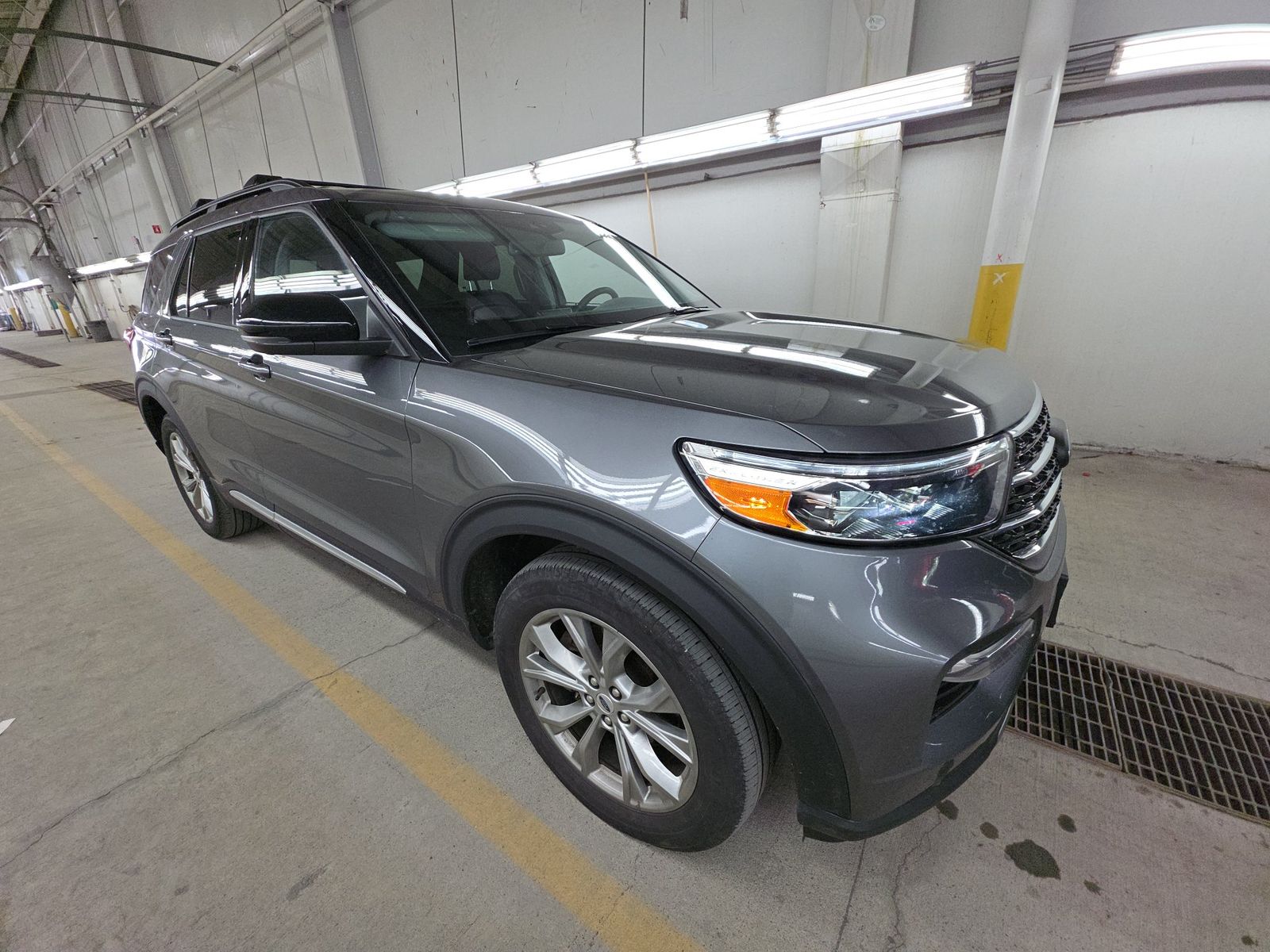 FORD EXPLORER - 4