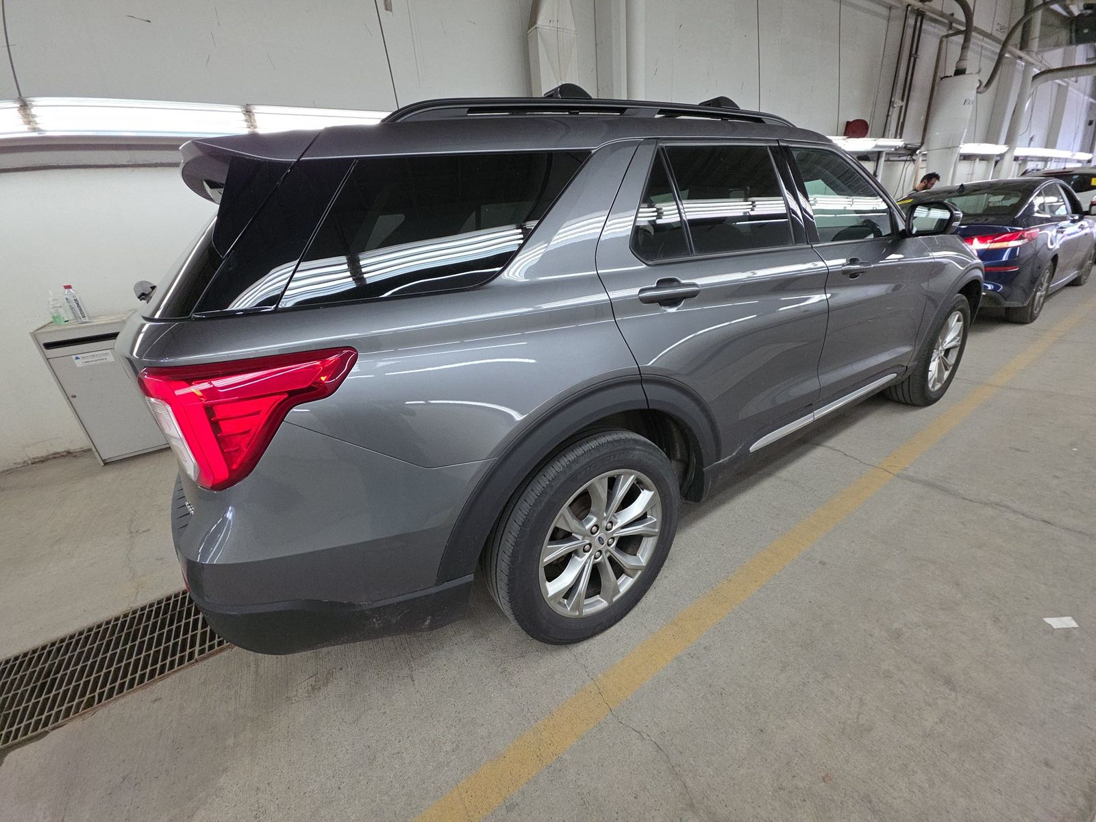 FORD EXPLORER - 5