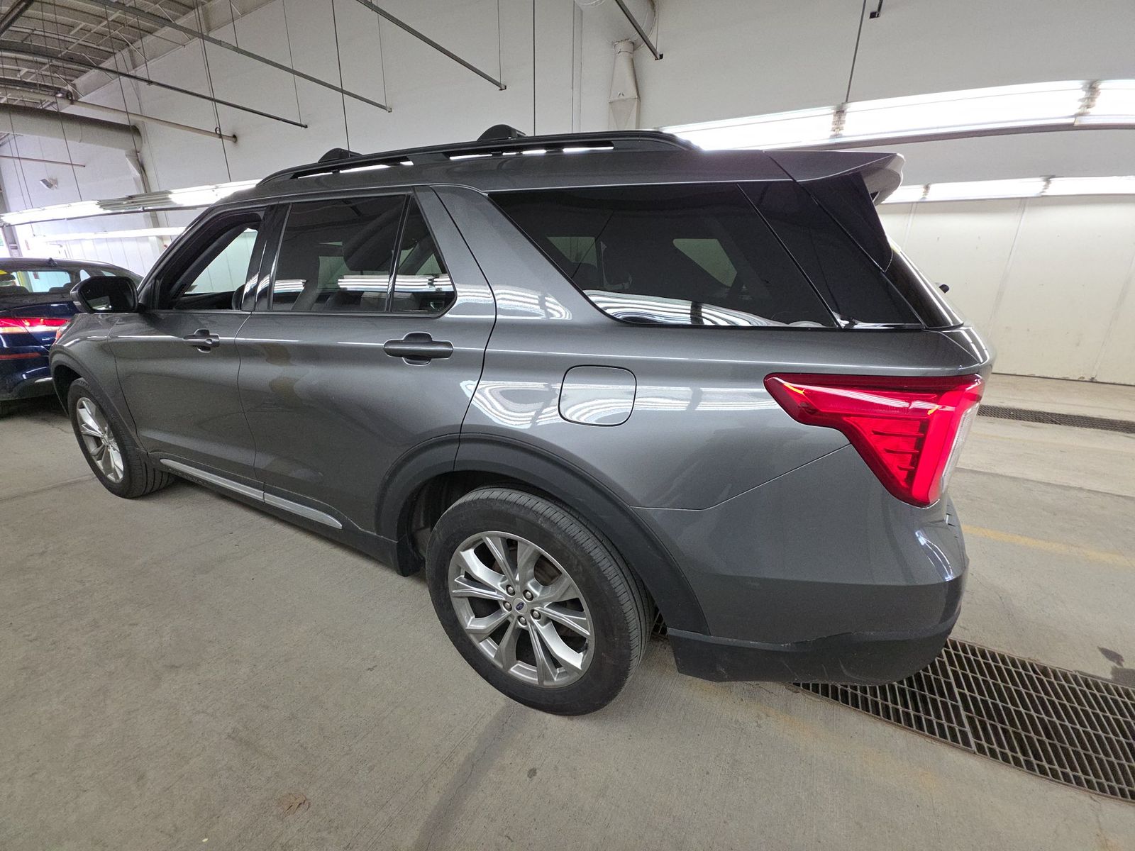 FORD EXPLORER - 7