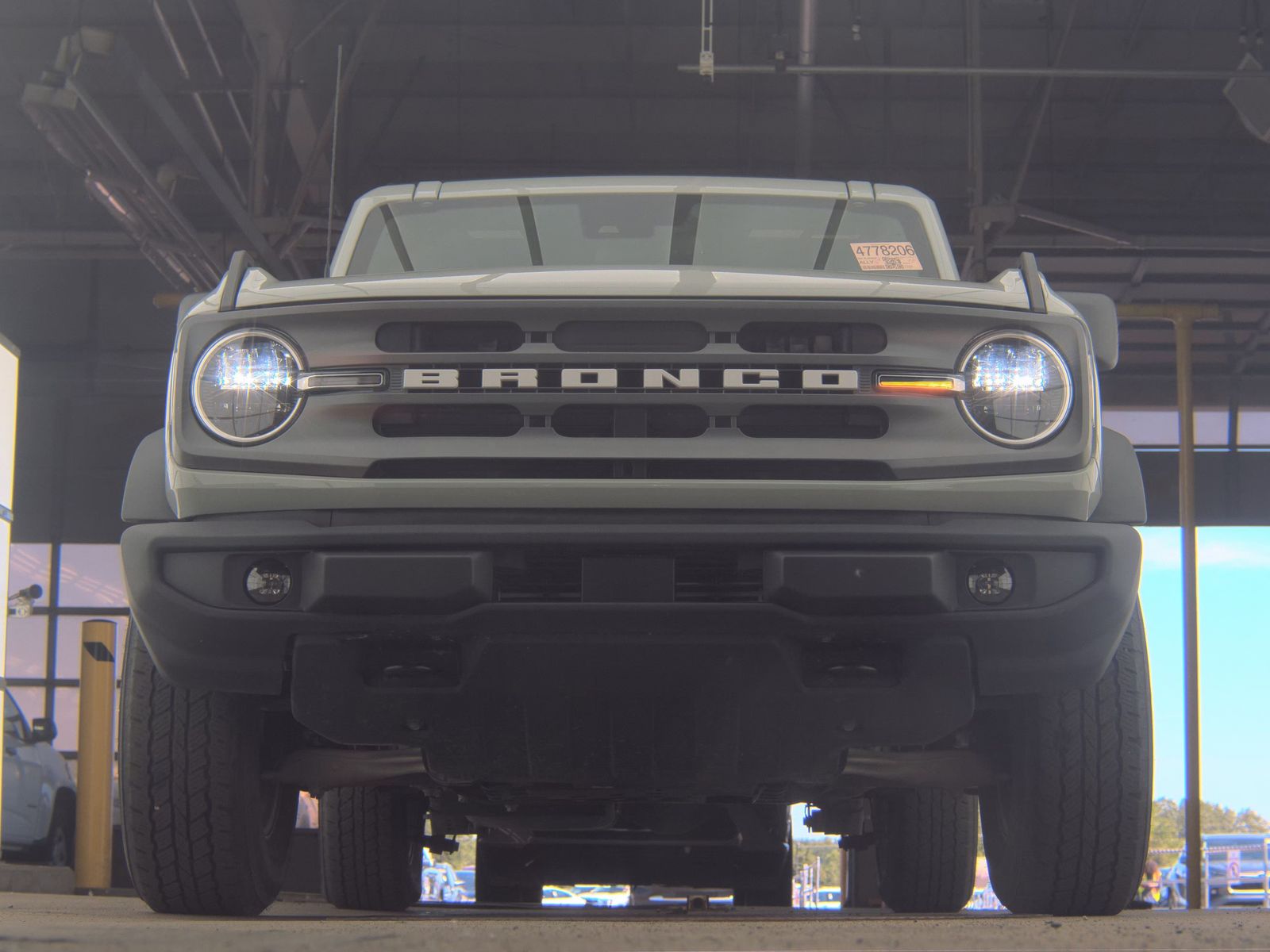FORD BRONCO - 4