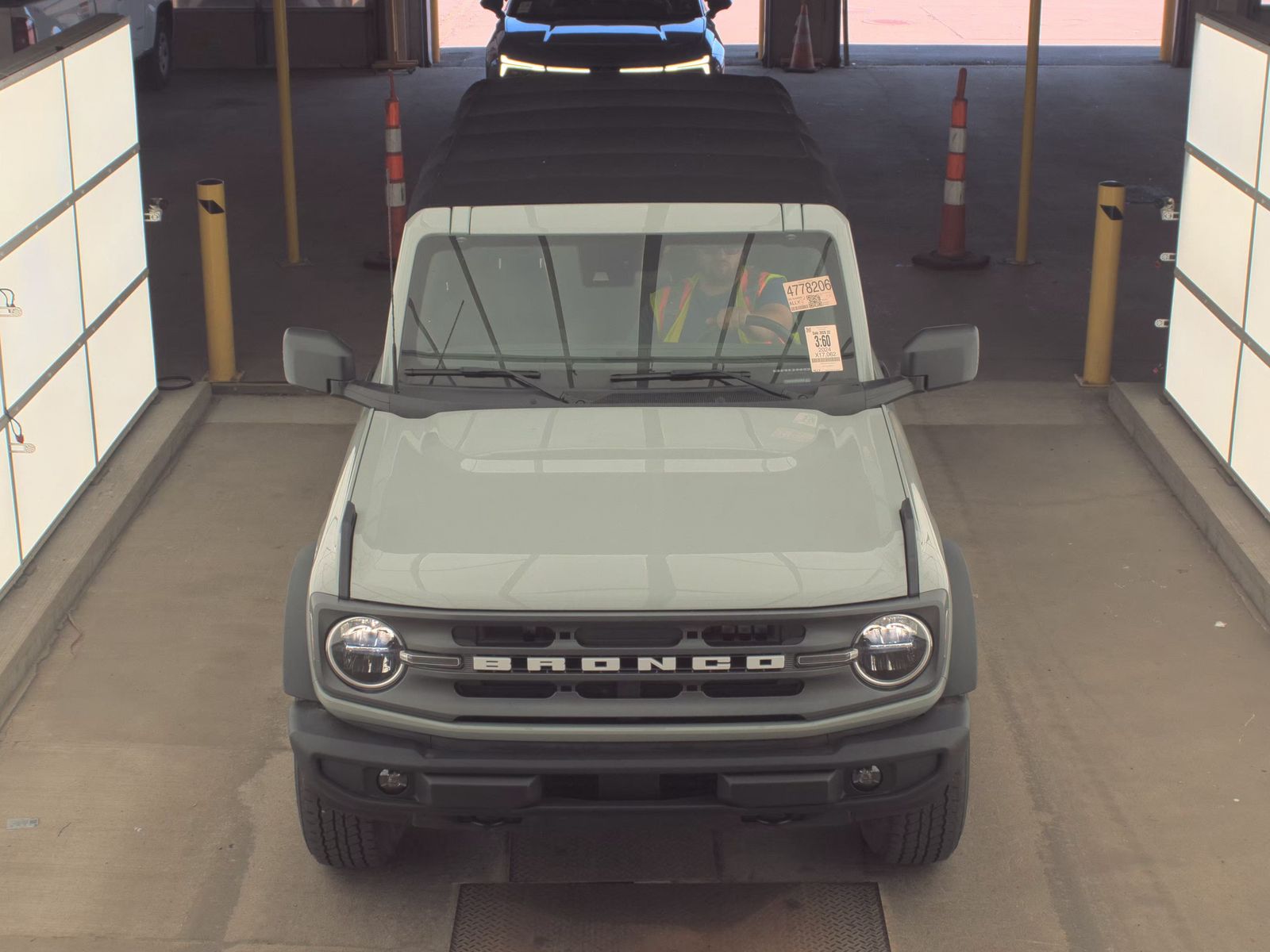 FORD BRONCO - 3