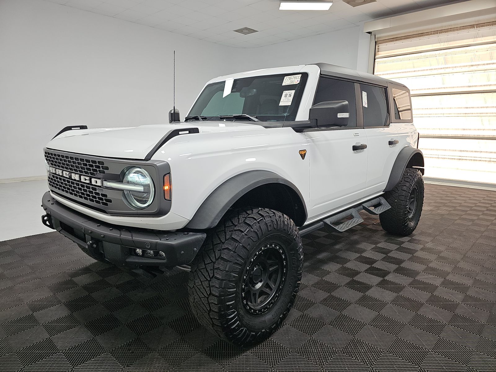 FORD BRONCO - 1