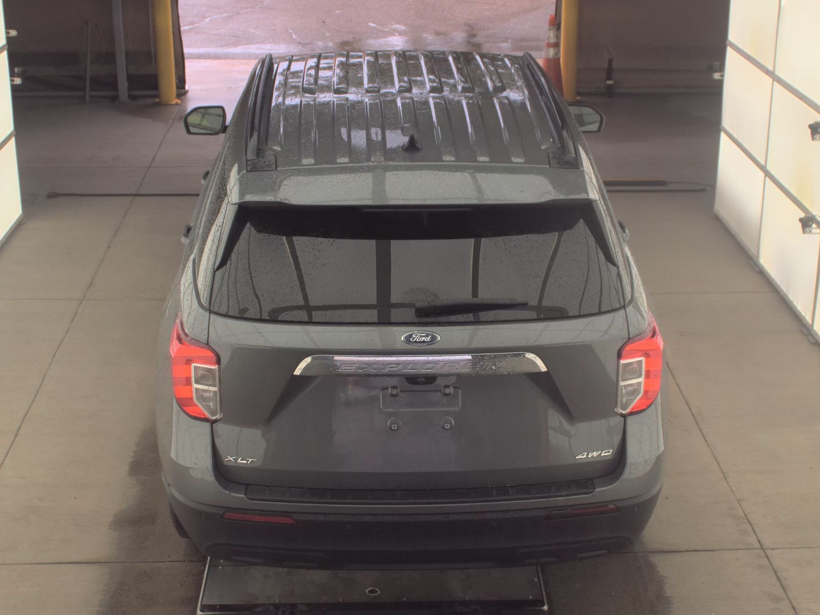 FORD EXPLORER - 7