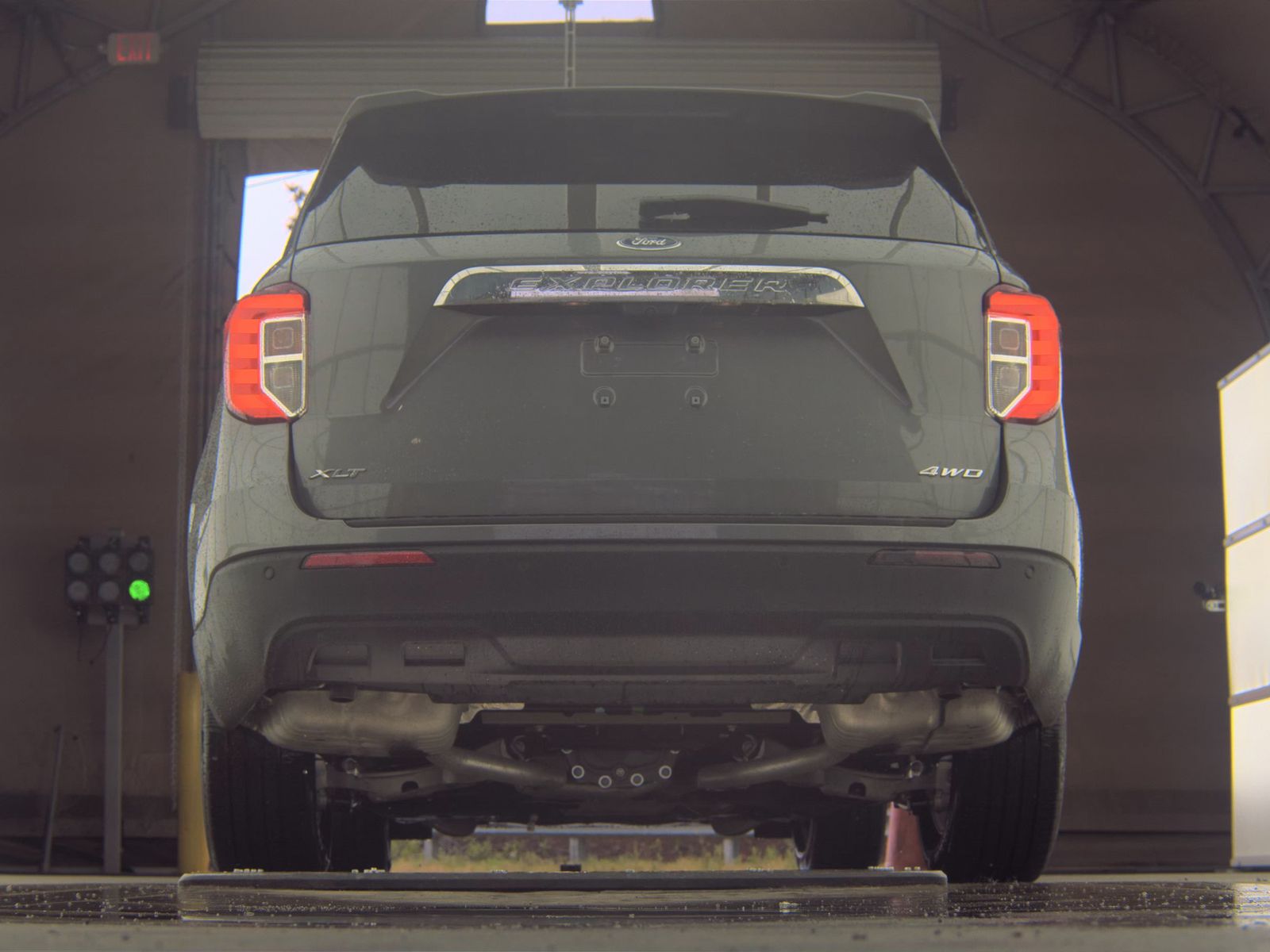 FORD EXPLORER - 8