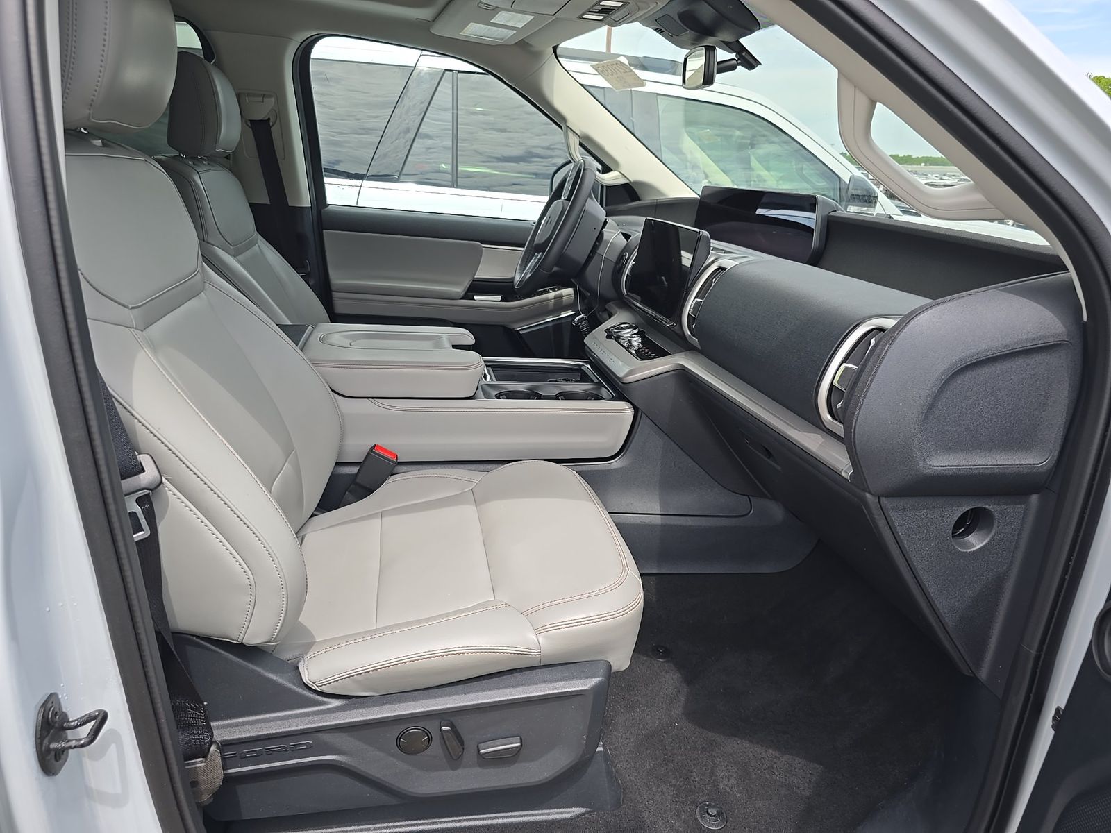 FORD EXPEDITION MAX - 9