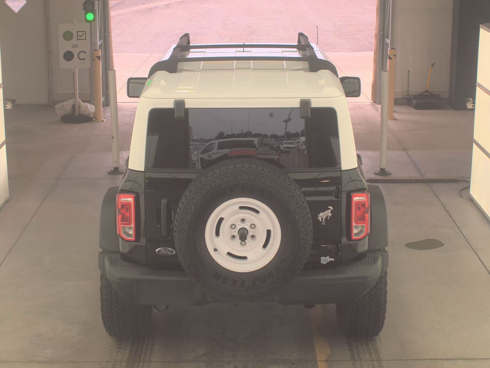 FORD BRONCO - 7