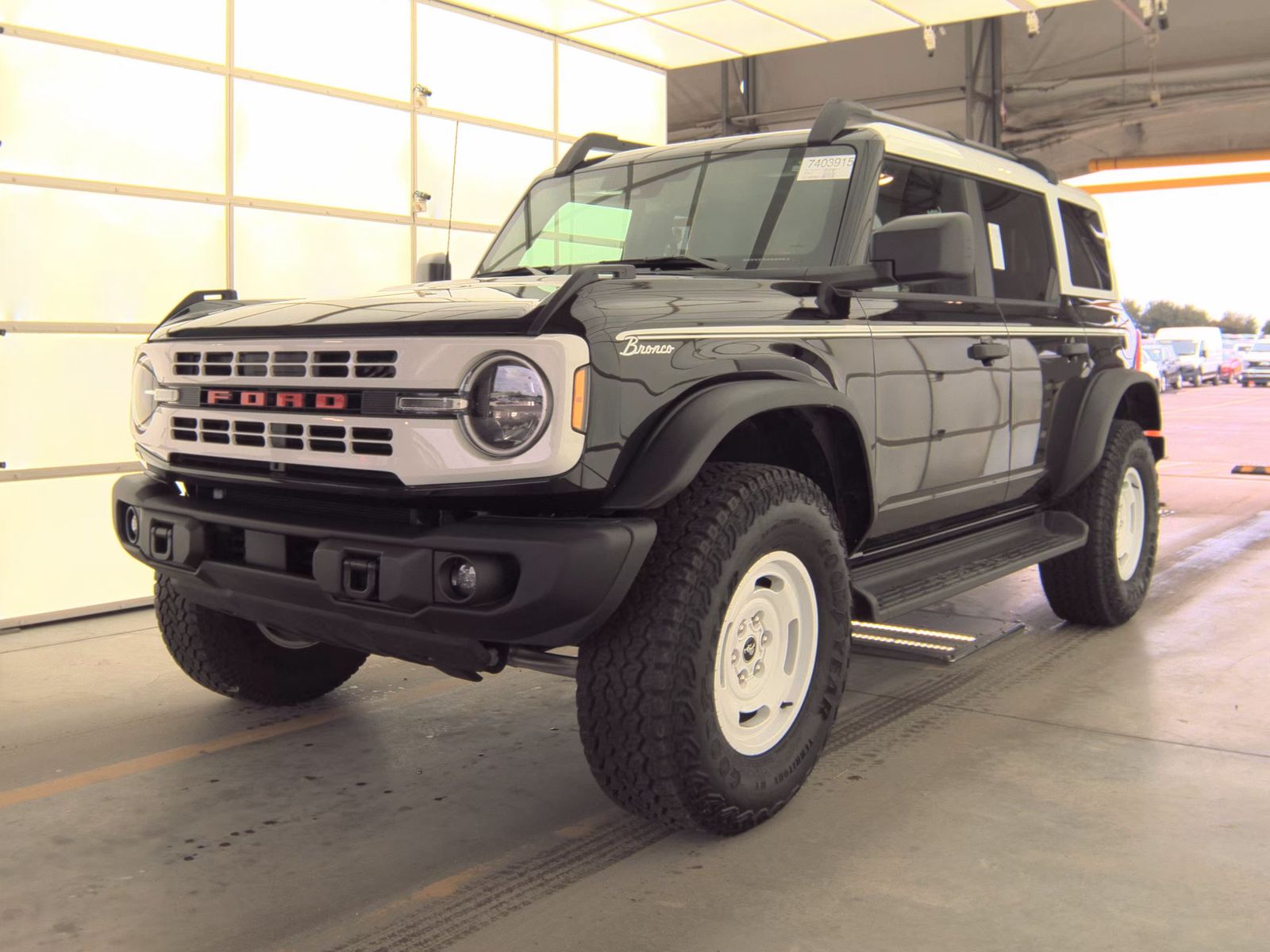 FORD BRONCO - 1